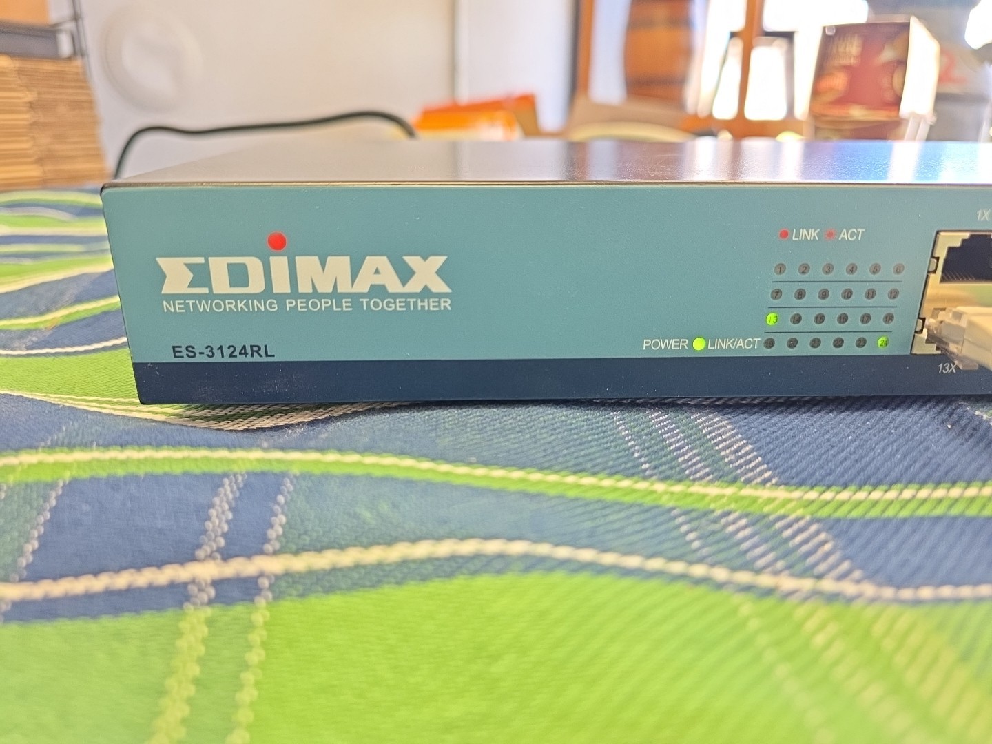 Edimax 24-Port Fast Tested Rack Mount Network Ethernet Switch ES-3124RL 10/100M