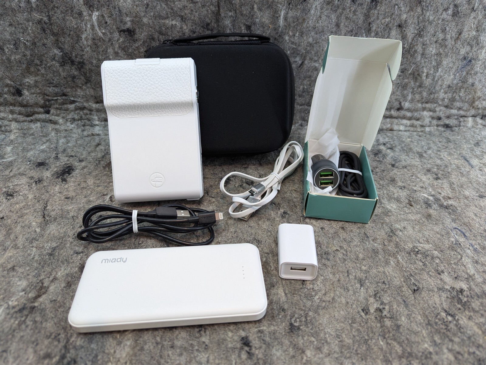 Prynt Pocket Instant Photo Printer - iPhone 6,6s Graphite PW310001-DG Bundle