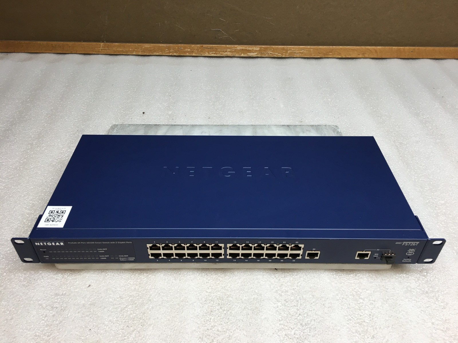 Netgear FS726T ProSafe 24-Port 10/100 Smart Switch with 2 Gigabit Ports & Ears