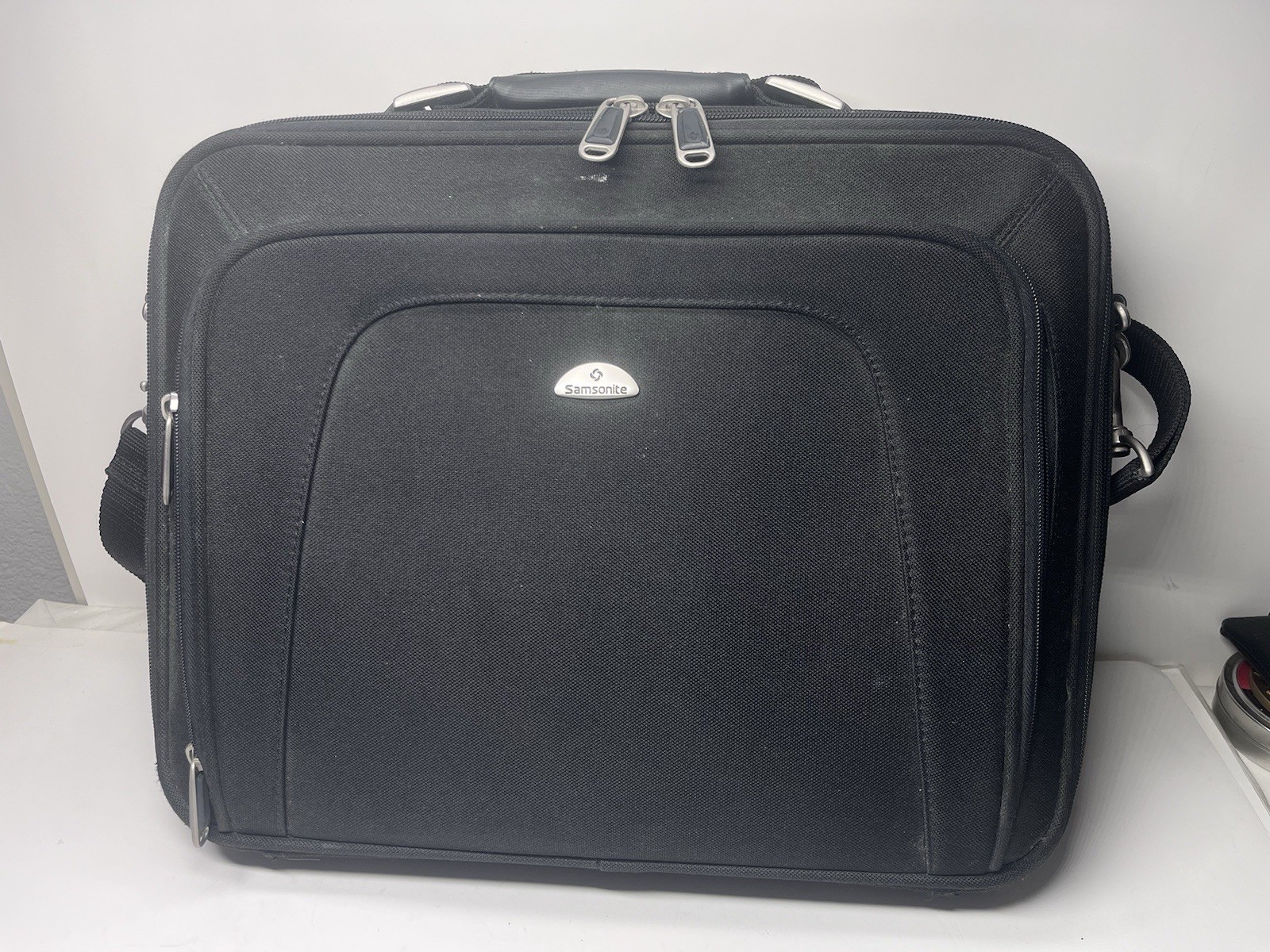 Samsonite Laptop, Tablet, Ipad Carry Shoulder Strap Black  Briefcase Bag.