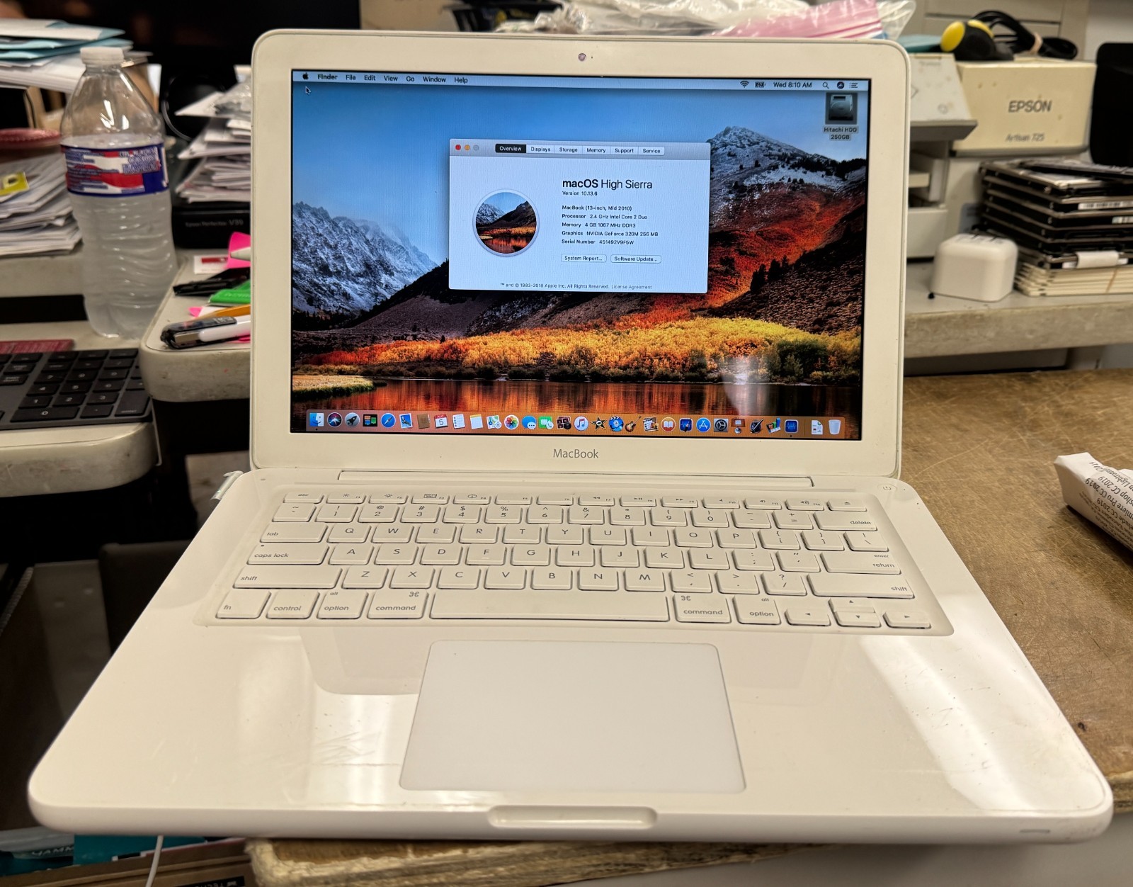Apple MacBook 13-inch December 2011 2.4GHz Intel Core 2 Duo (MC516LL/A)