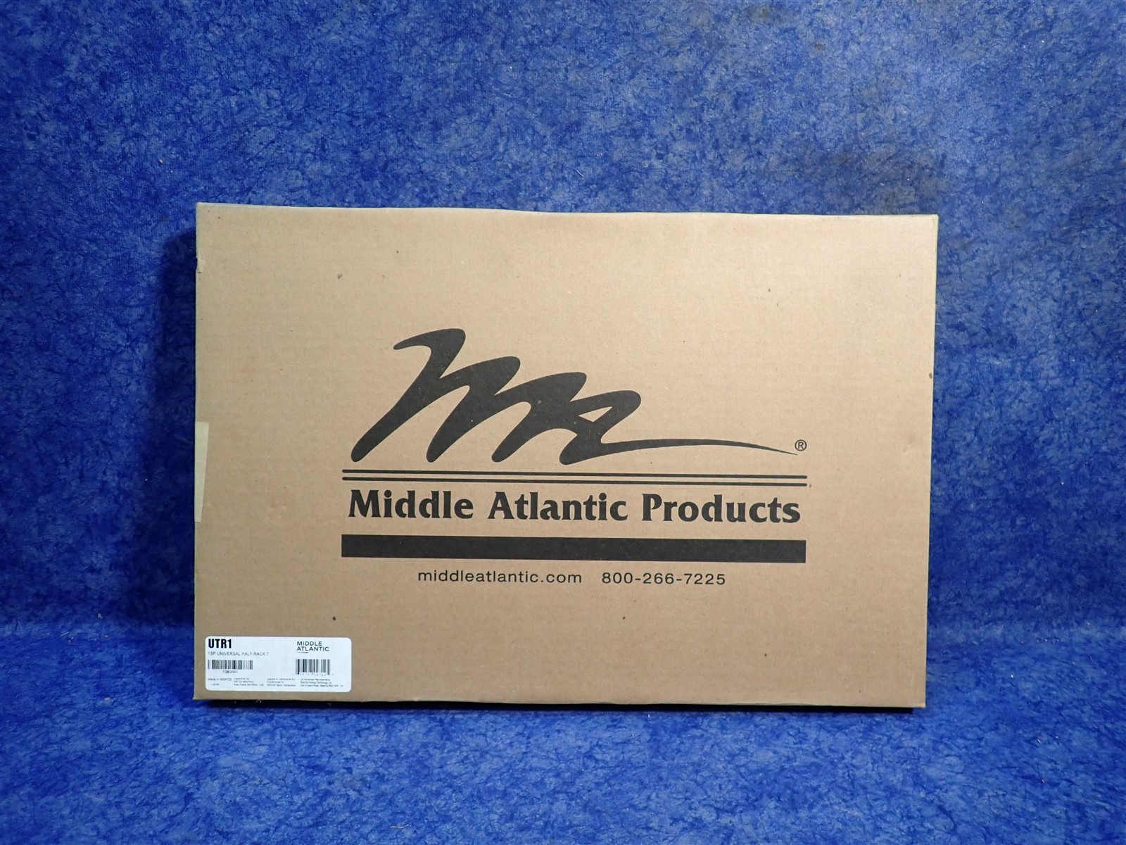 NEW Middle Atlantic UTR1 / 1 Space Universal Half-Rack Tray Shelf (O19)