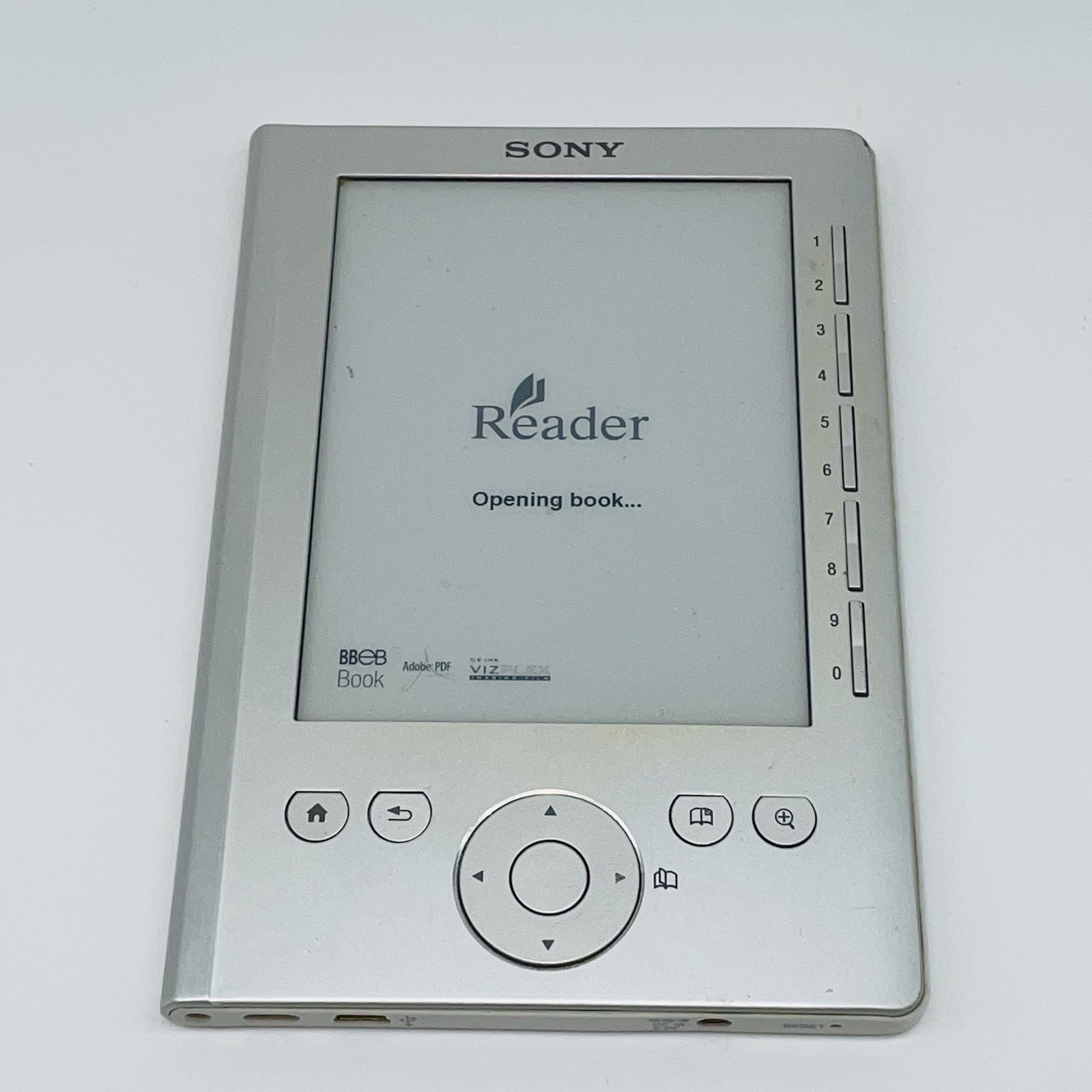 Sony PRS-300 Portable Reader System E-reader Silver PLEASE READ