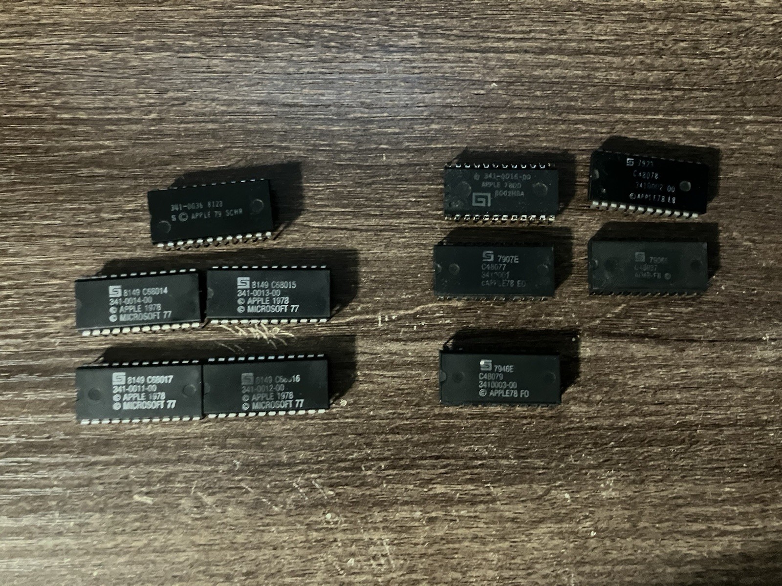 Apple II / II+ Rom Chips Lot Untested