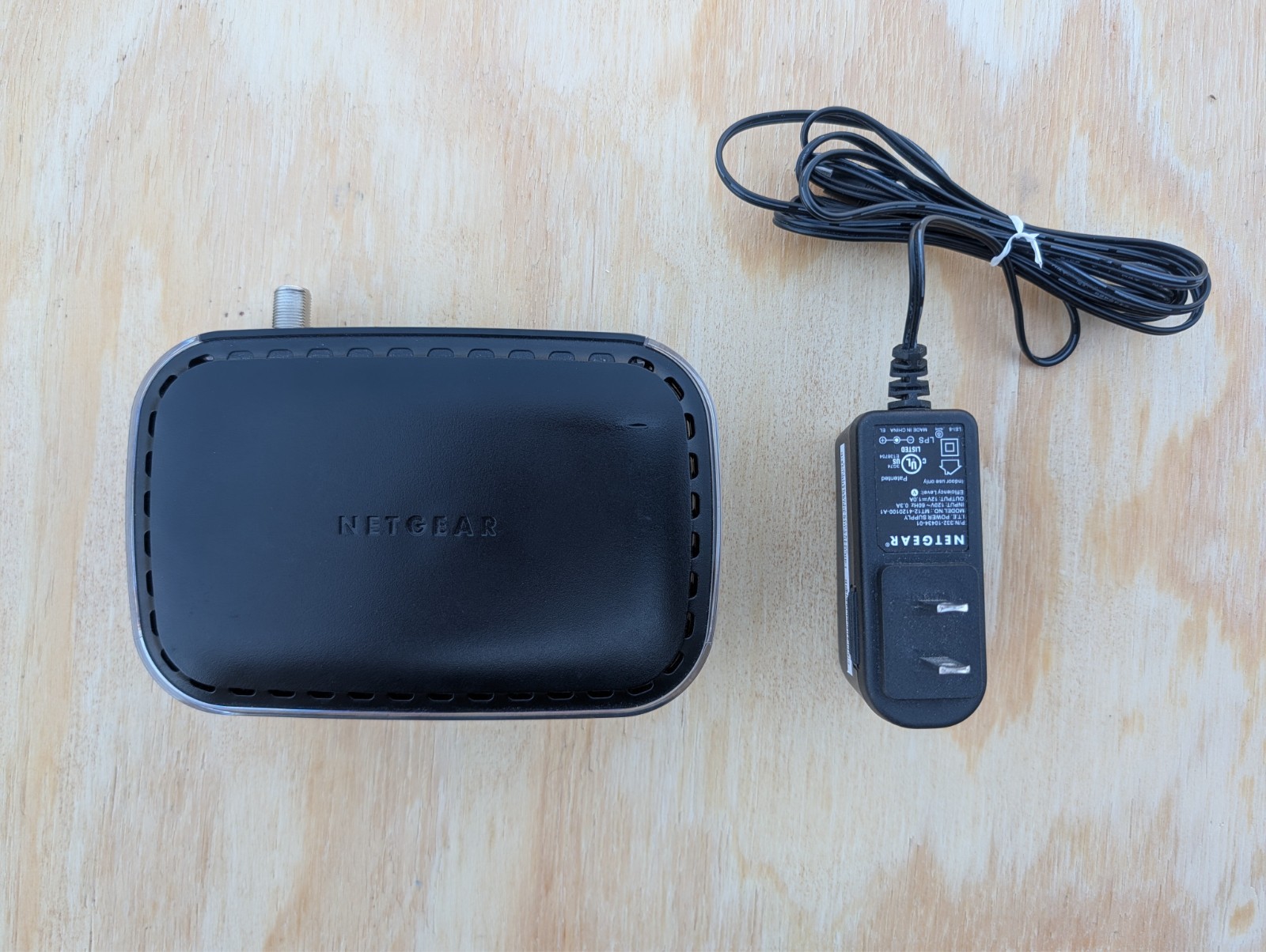 NETGEAR CM400 DOCSIS 3.0 High Speed Cable Modem Xfinity Spectrum Cox Comcast