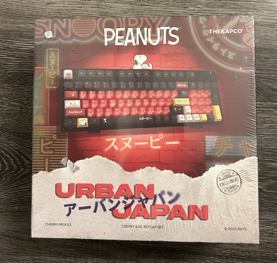 THEKAPCO Peanuts Snoopy 138-Key Keycap Set