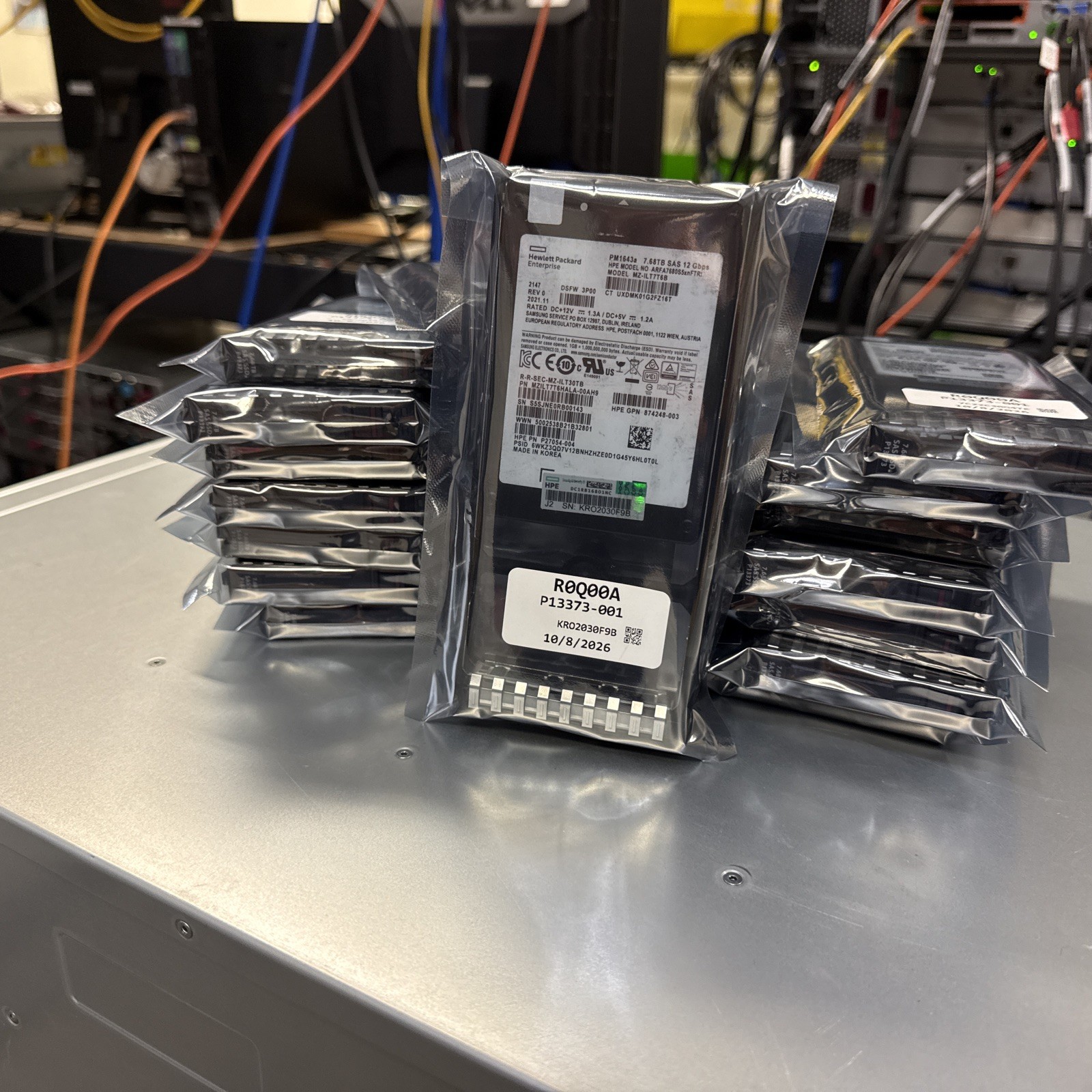 HPE P13373-001 R0Q00A Primera 600 7.68TB SAS SFF 2.5" Solid State Drive 100%