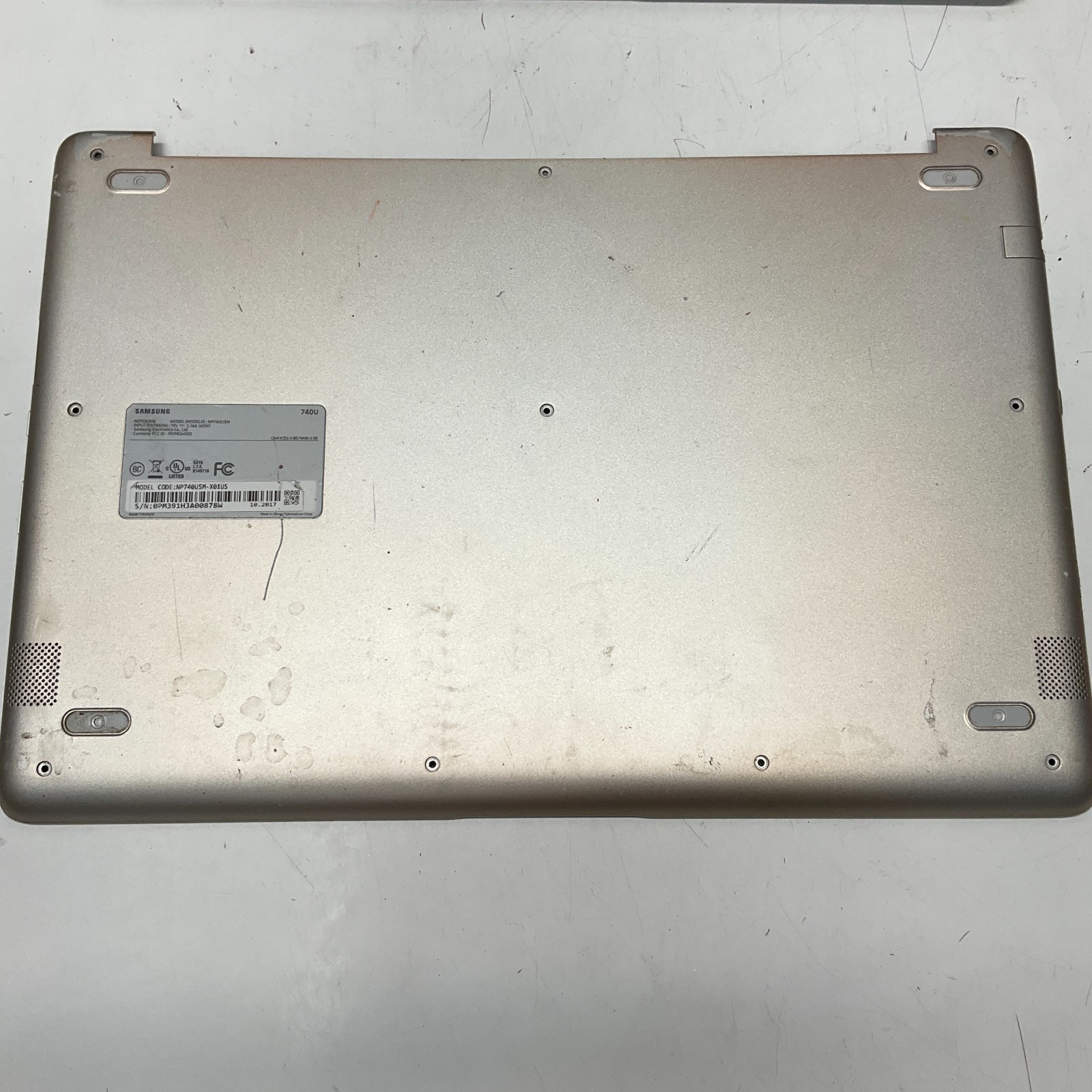 BA98-00795A GENUINE SAMSUNG BASE COVER NP740U3M NP740U3M-K01US (GRADE B) (BB31)