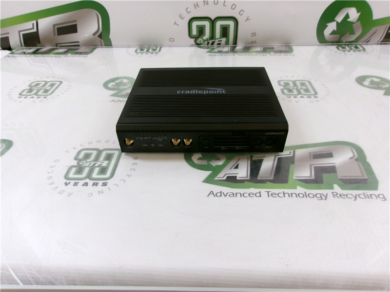 CradlePoint AER2200 Router 5 PoE Ports 8 Ethernet Ports Total 2.4GHz 5GHz