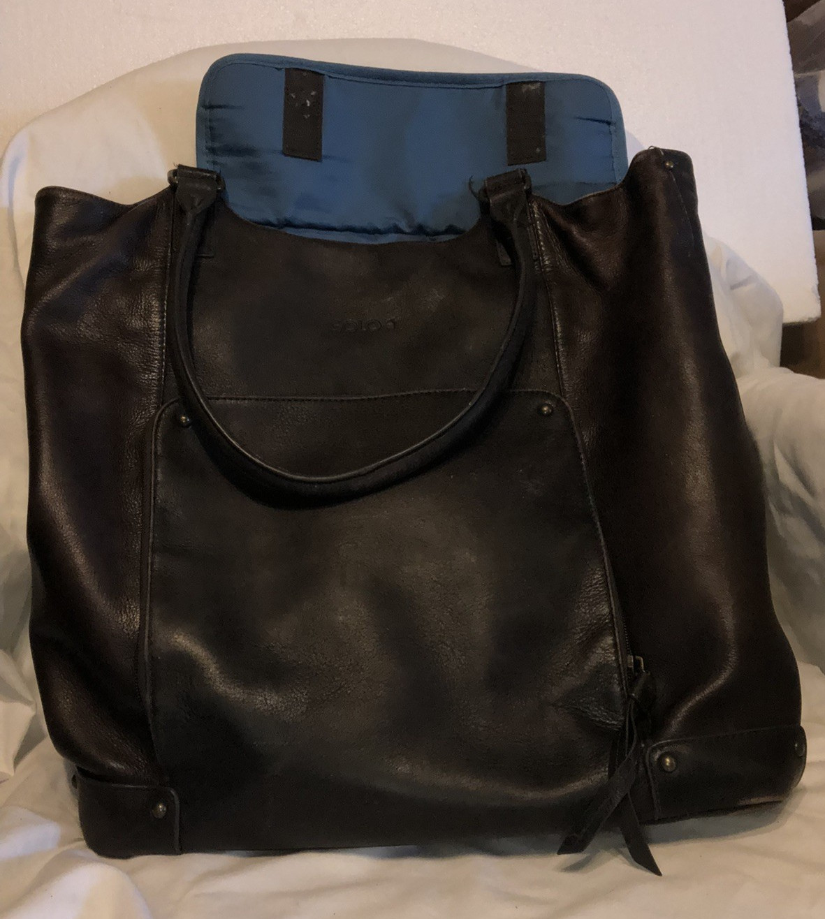Solo Computer Laptop Bag Messenger Commuter Leather   17”x16”