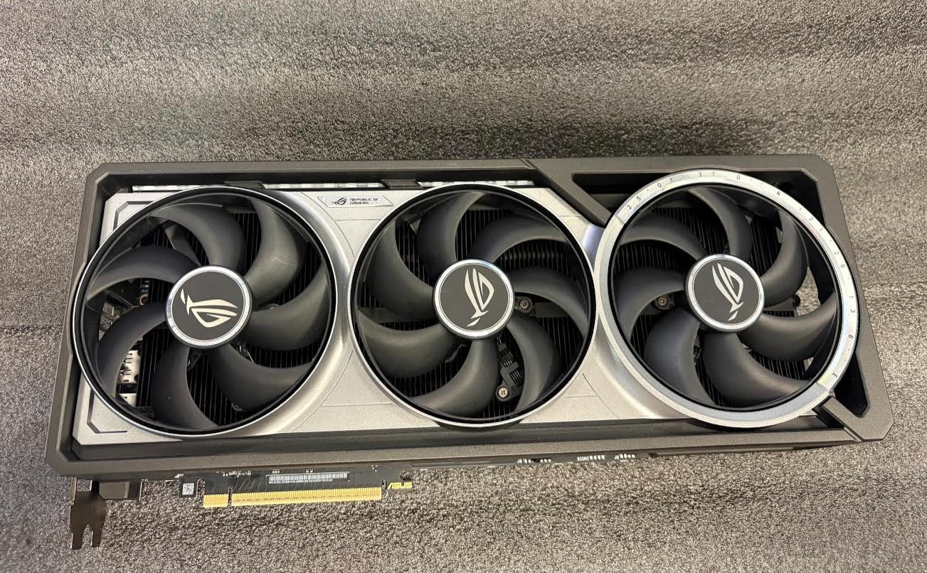 ASUS ROG Astral GeForce RTX 5080 16GB GDDR7 Graphic Card - USED