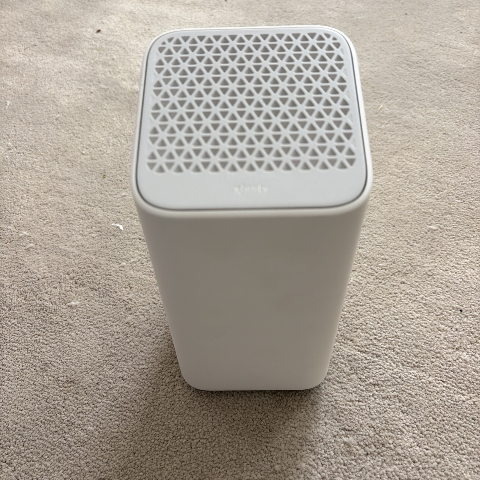 Xfinity XB7-CM WiFi Router Modem White and Power Supply. 