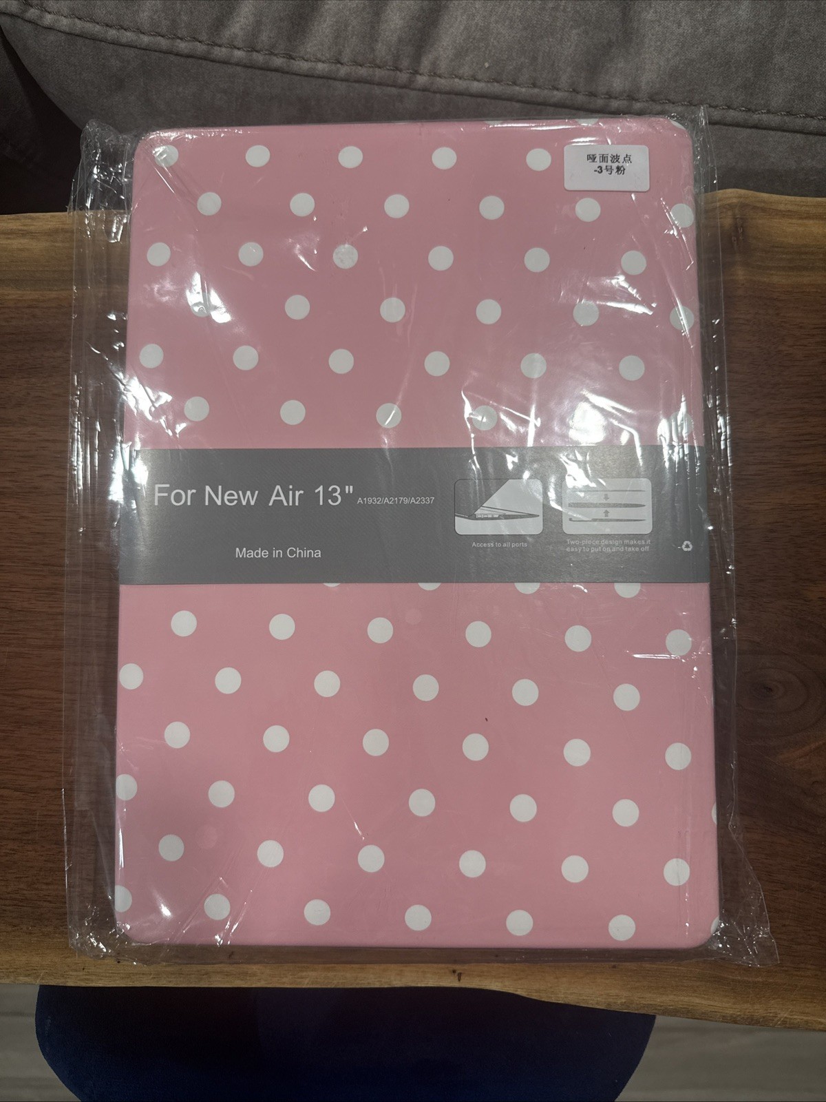 MacBook Air 13in A1932/A2179/A2337 Rigid Plastic Shell Case Dotted Clear