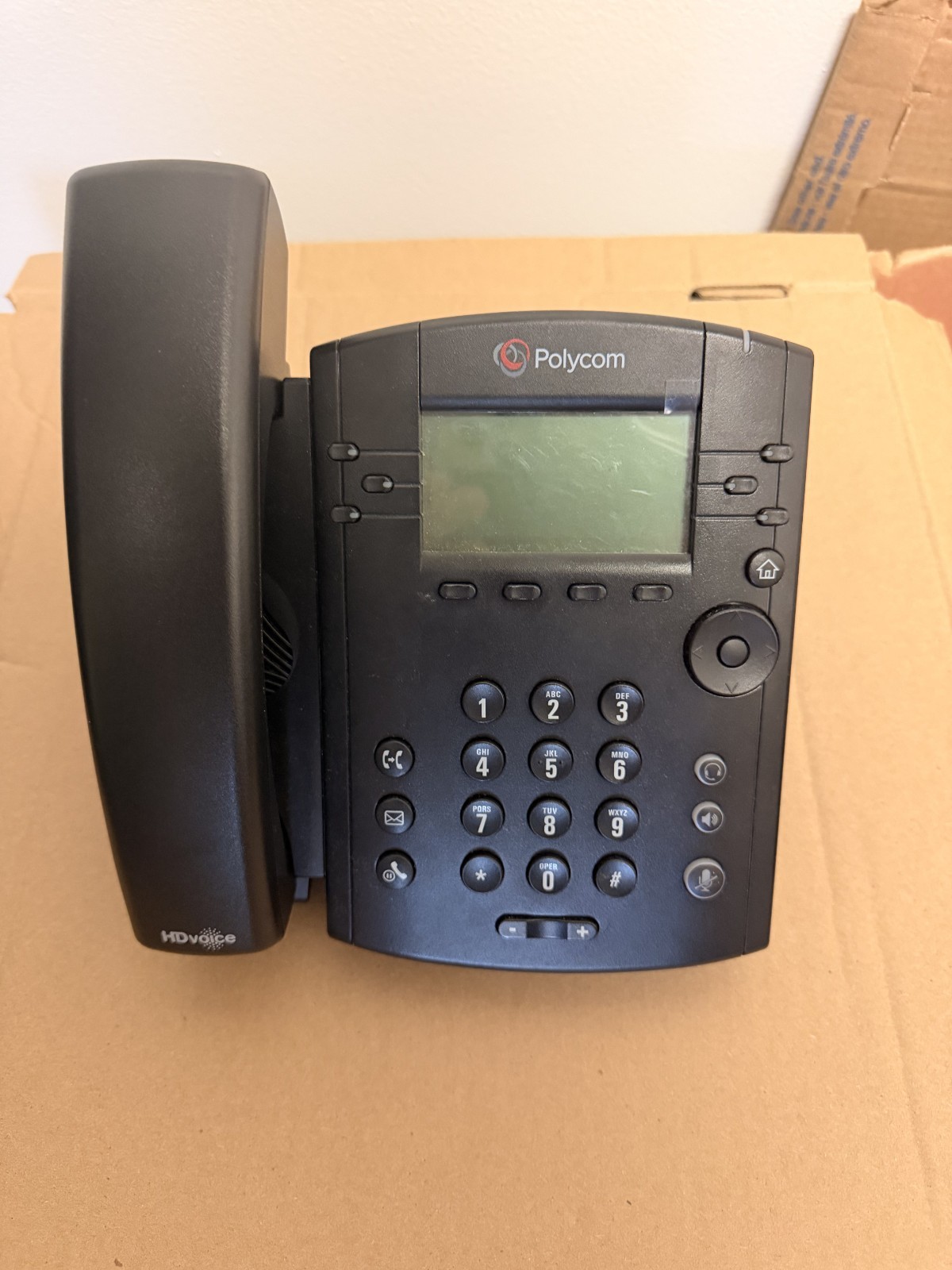 Polycom VVX 301 6-Line VoIP Business IP Phone w/ Handset, Stand & Cables