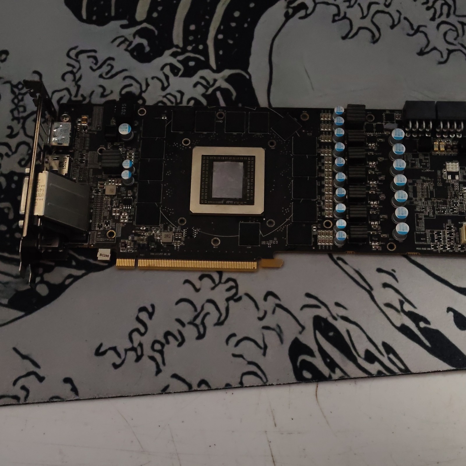SAPPHIRE NITRO Radeon R9 390 8GB GDDR5 PCIe x16 HDMI DP DVI HDCP