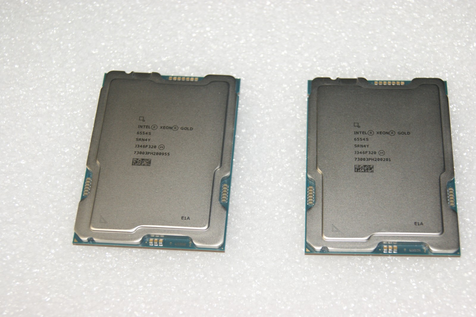 Matched Pair (2) Intel Xeon Gold 6554S 2.2GHz  36C FCLGA4677 CPU PROCESSOR SRN4Y