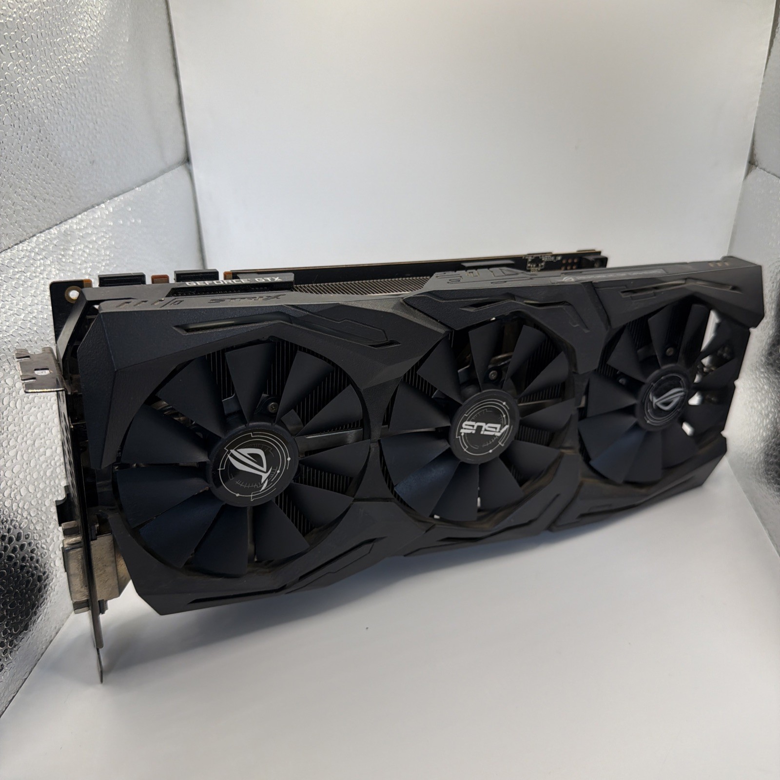 ASUS GTX 1080 Ti ROG STRIX 11GB GDDR5X Graphics Card (TESTED)