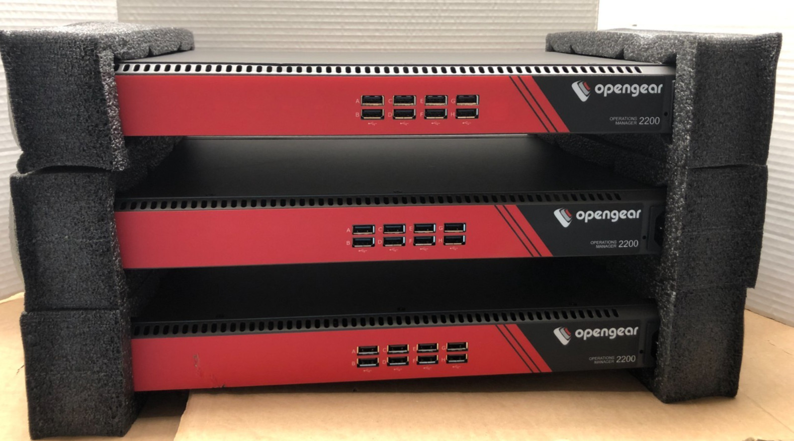 OPENGEAR OM2200 48 x Selectable Serial Ports Operations Manager 7.81GB / NEW