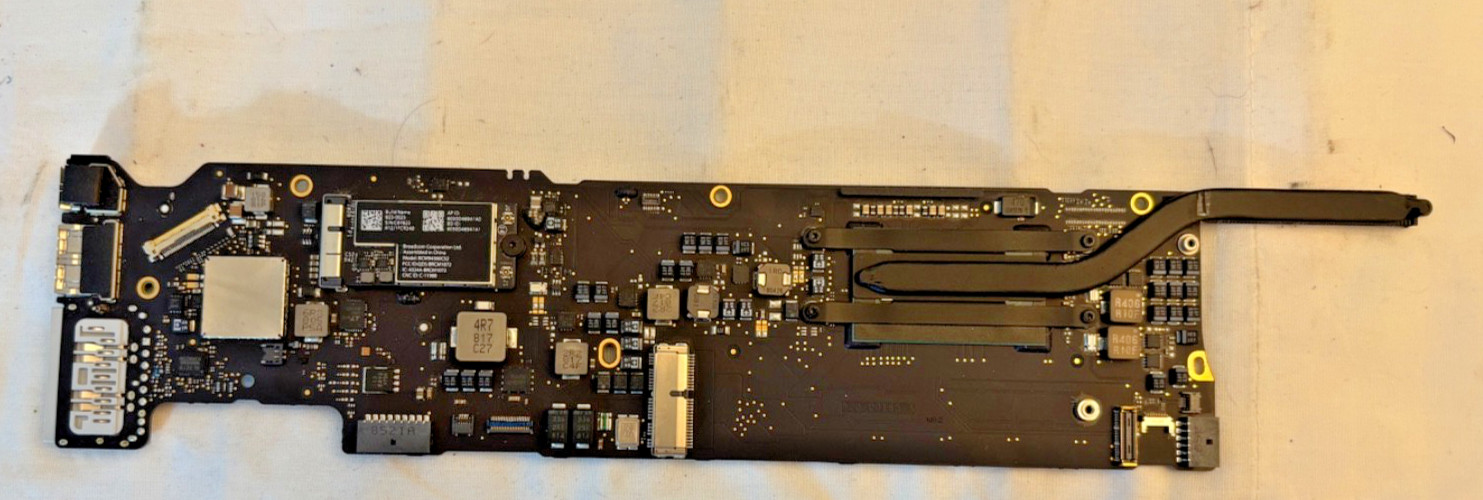 Apple MacBook Air 13.3" A1466 2017 Core i5 1.8Ghz  8GB  Logic Board MotherBoard