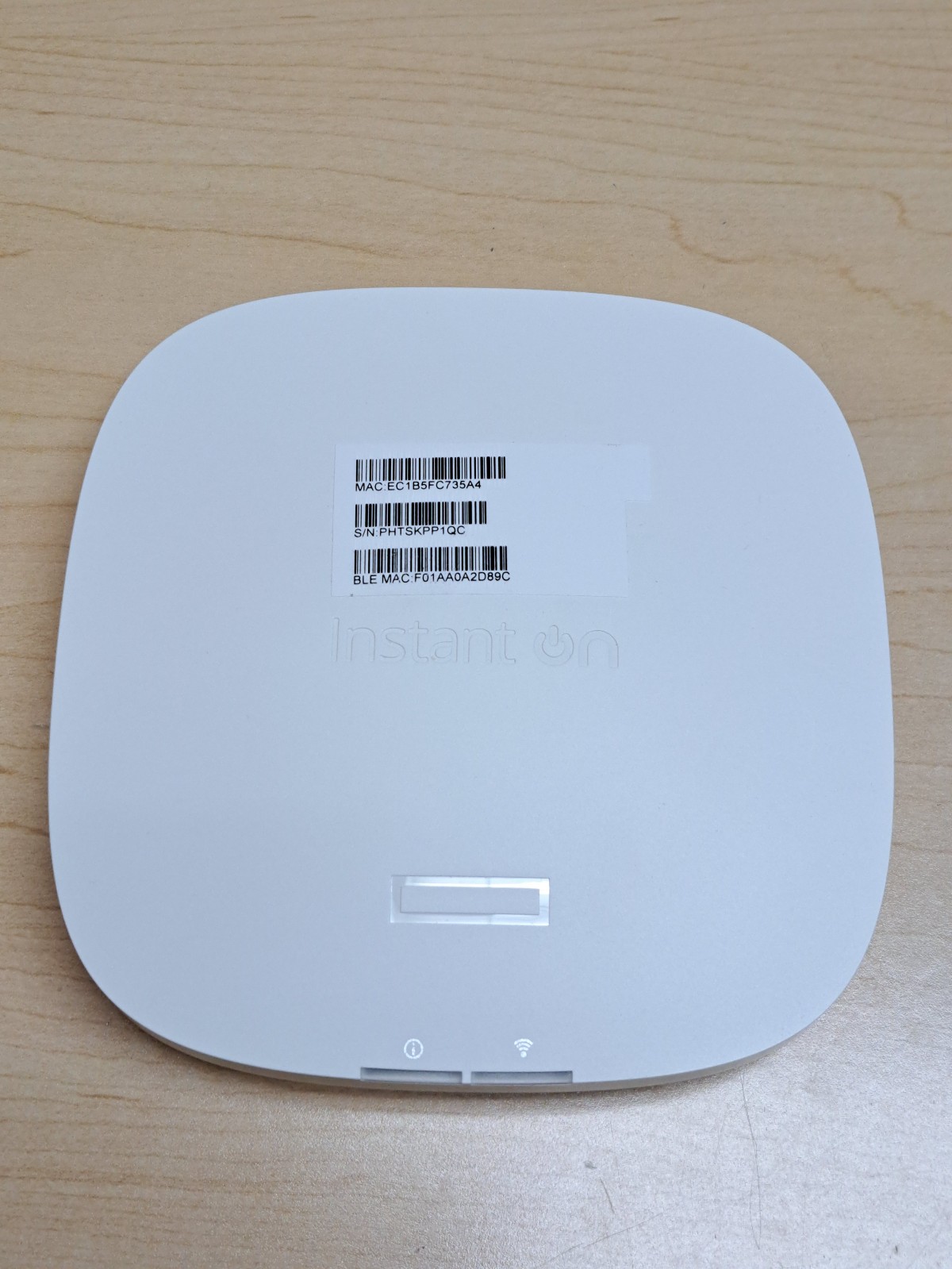 HPE Networking Instant On AP22 Dual-Band Access Point with 12V Power Adapter