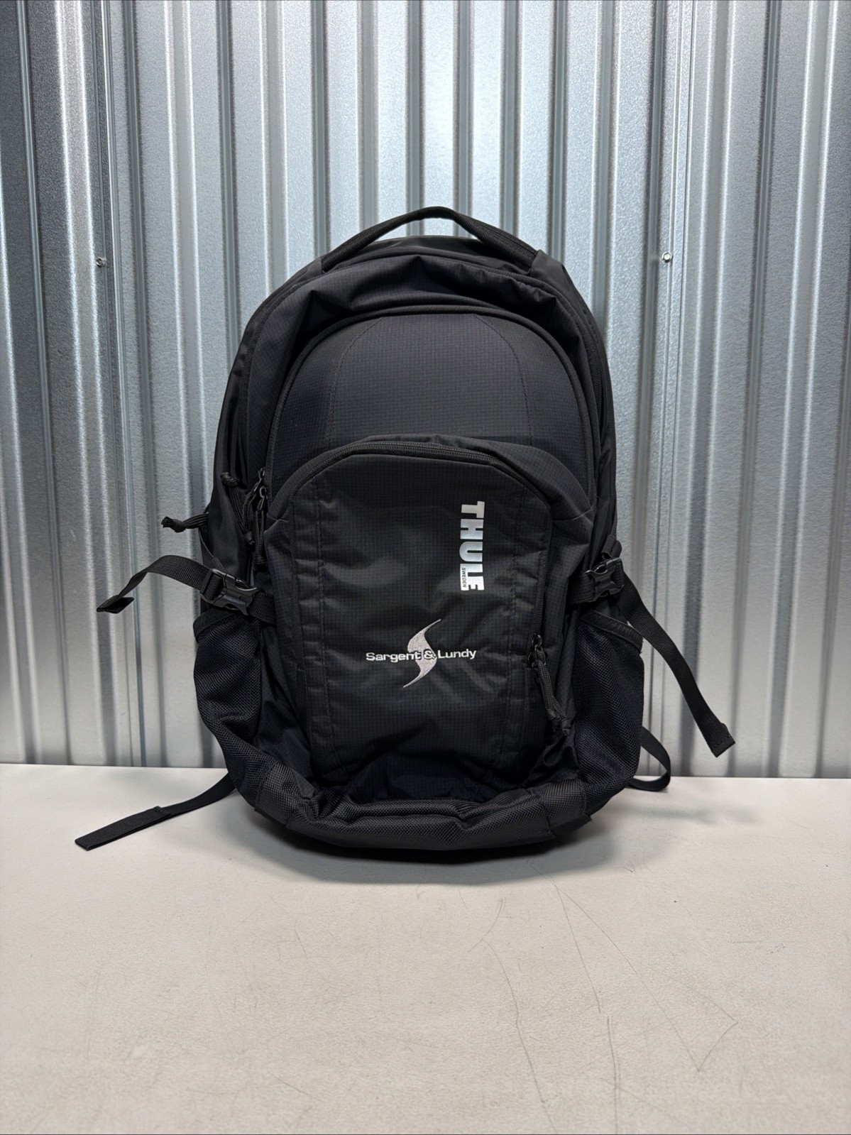 Thule Narrator 15" Black Laptop Backpack w/ SafeZone Pocket - Embroidery