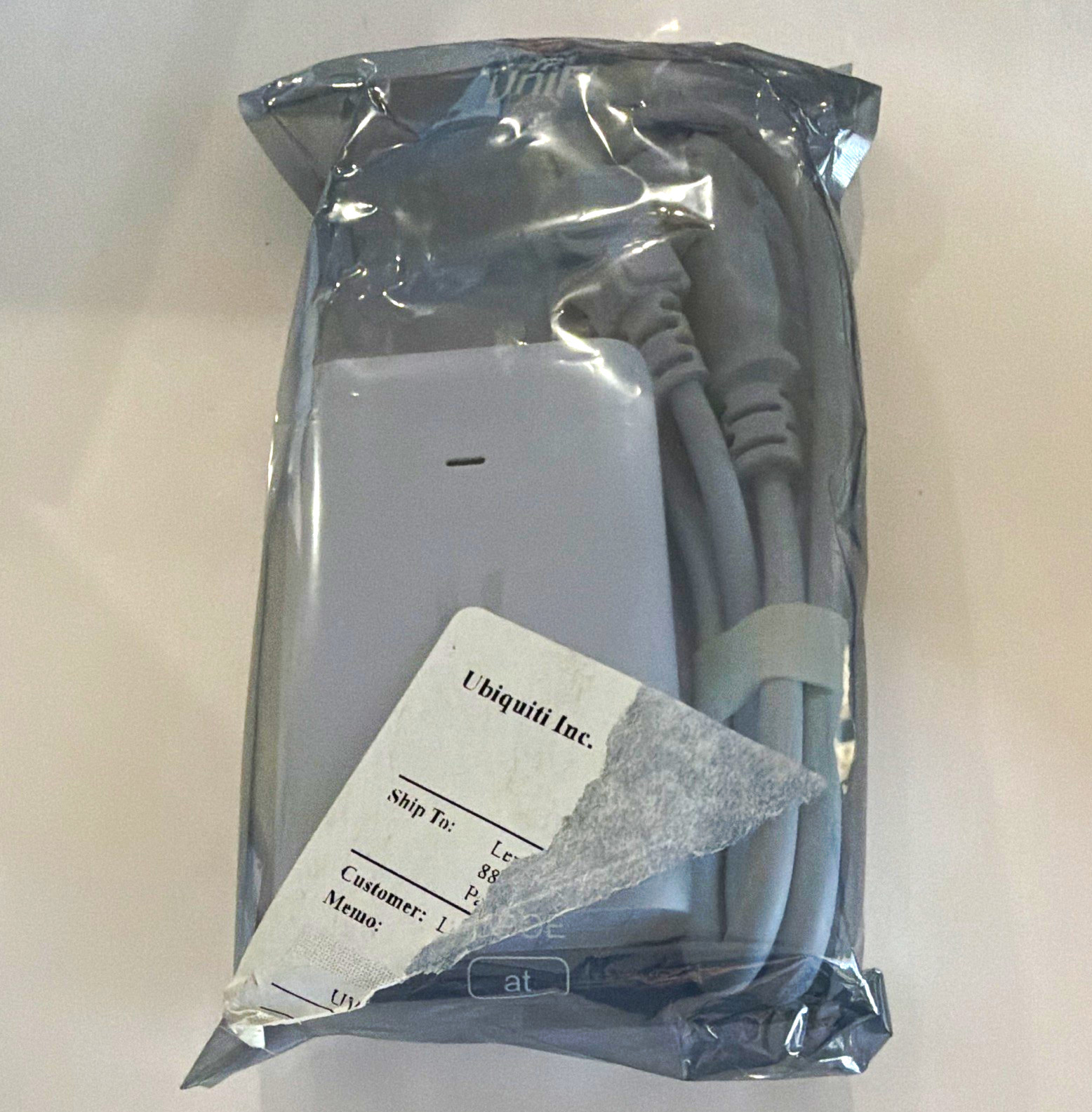 Ubiquiti Networks U-POE-at PoE Injector Adapter RJ45 w/ Power Cord