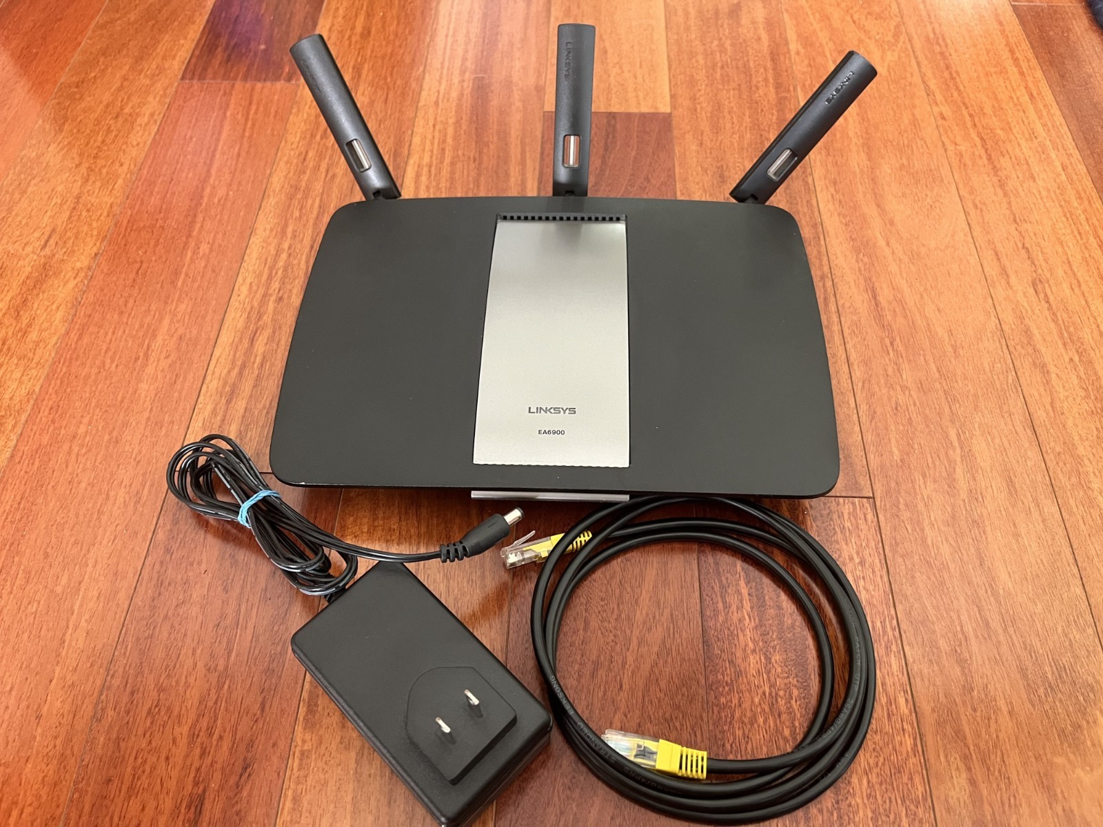 Linksys EA6900 AC1900 Dual-Band Smart WiFi Router