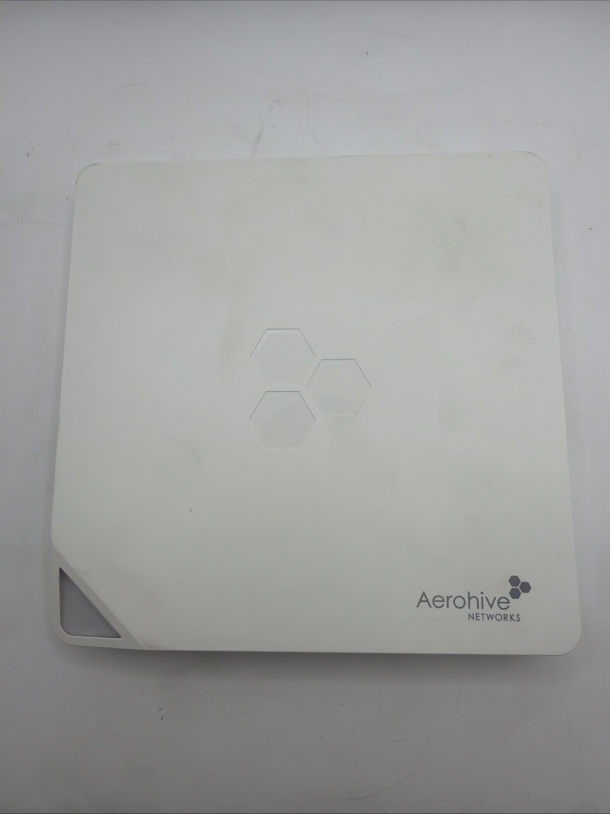 AeroHive HiveAP 121 Wireless Access Point WiFi 802.11n AH-AP121-N-FCC NO Adapter