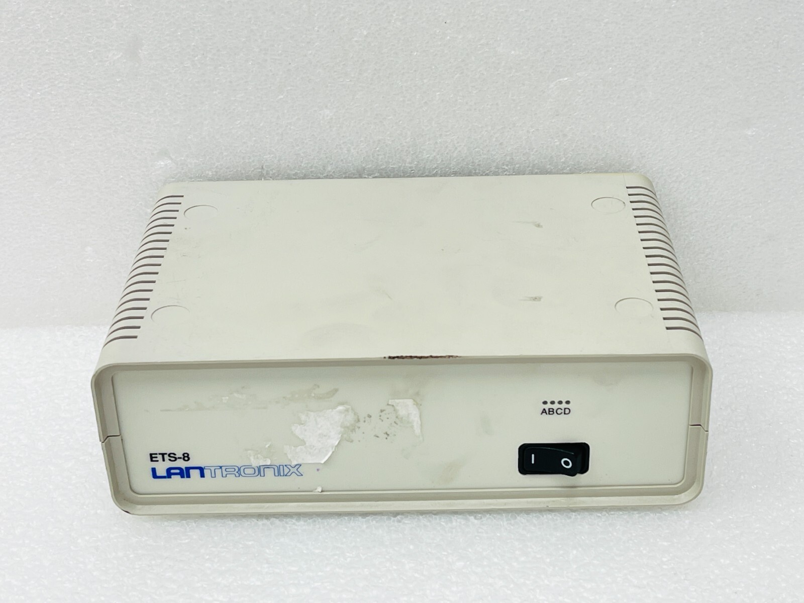 Lantronix ETS8 8 Port Terminal Server RJ45/AUI 8 port w/ Power Cord