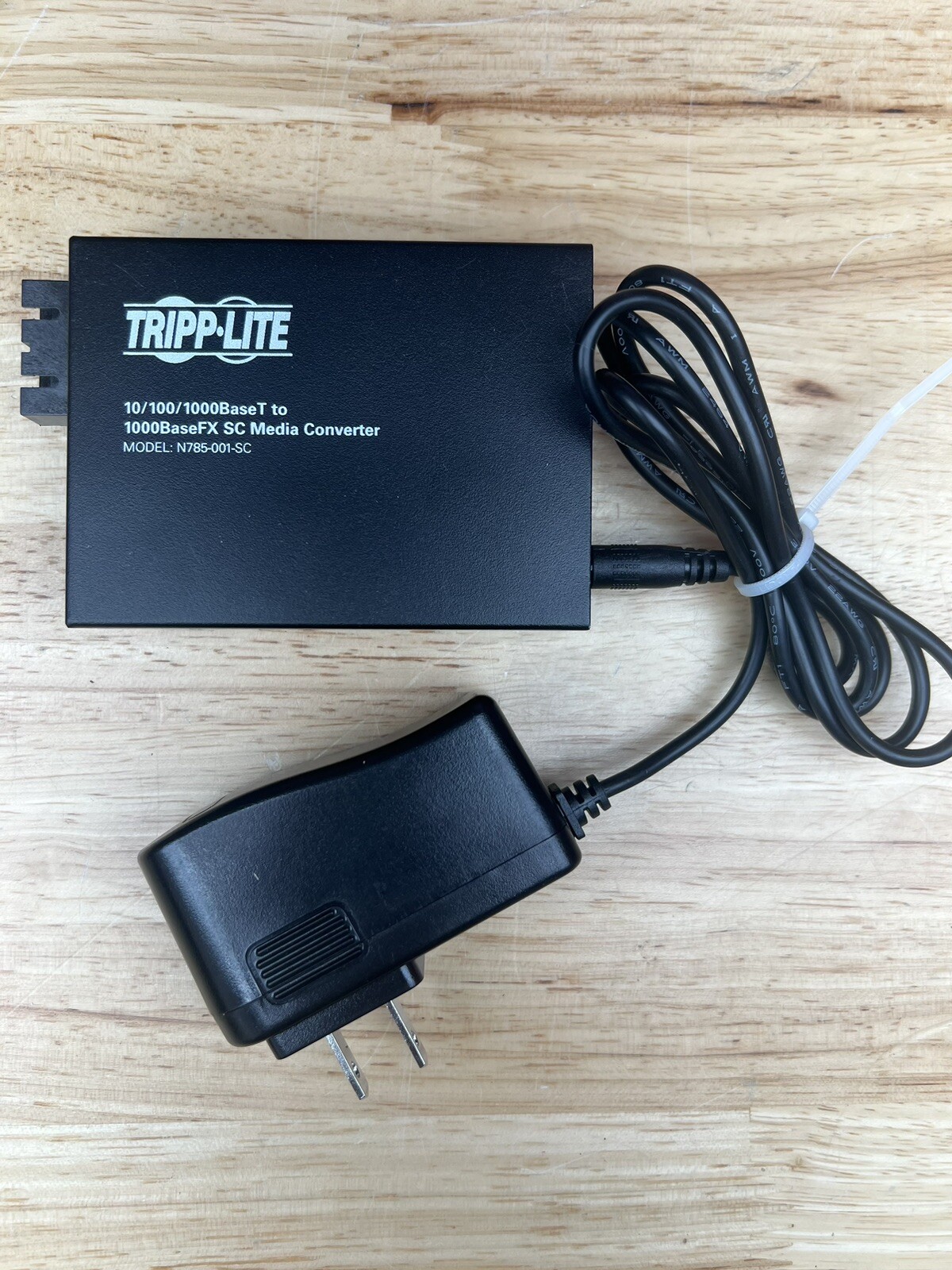 Tripp Lite 10/100/1000bBaseT to 1000BaseFX SC Media Converter N785-001-SC