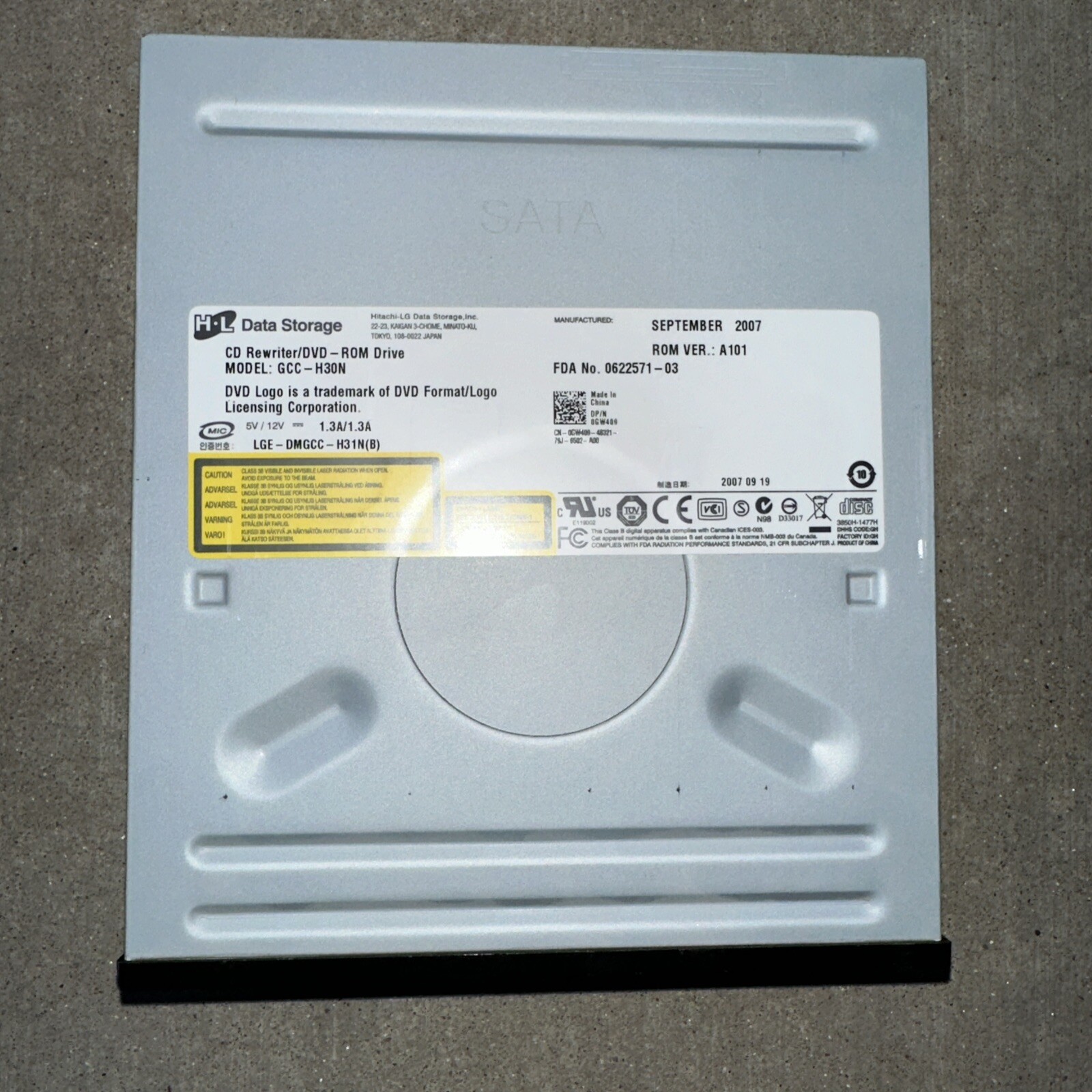 * HL GCC-H30N SATA CD-RW/DVD-ROM Combo Drive HP SPN 419497-001