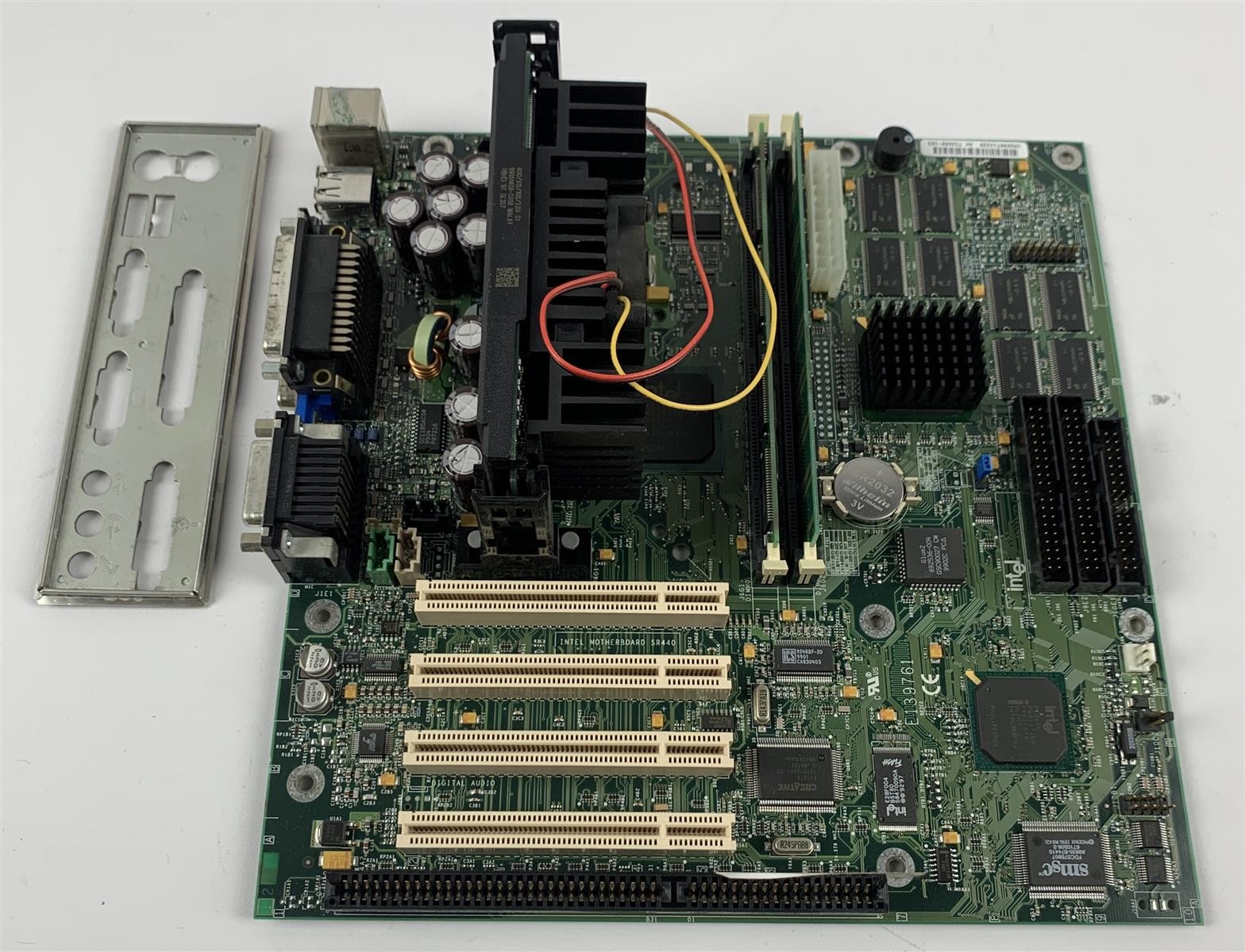 Intel Motherboard SR440 (732688-103) - Pentium II (SL357) - 2x 64MB SDRAM - ISA