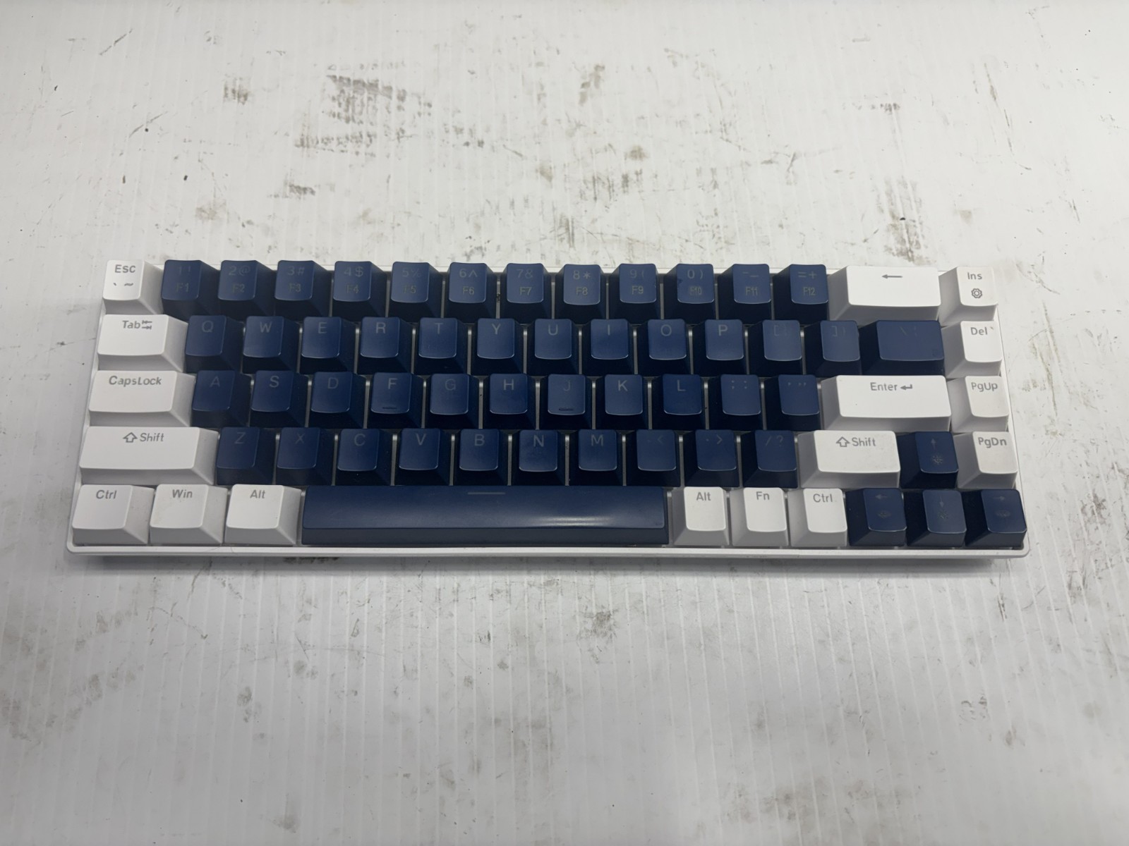 MageGee MK-Box 60 Percent Mechanical Keyboard USB White Blue Keycaps (S93)