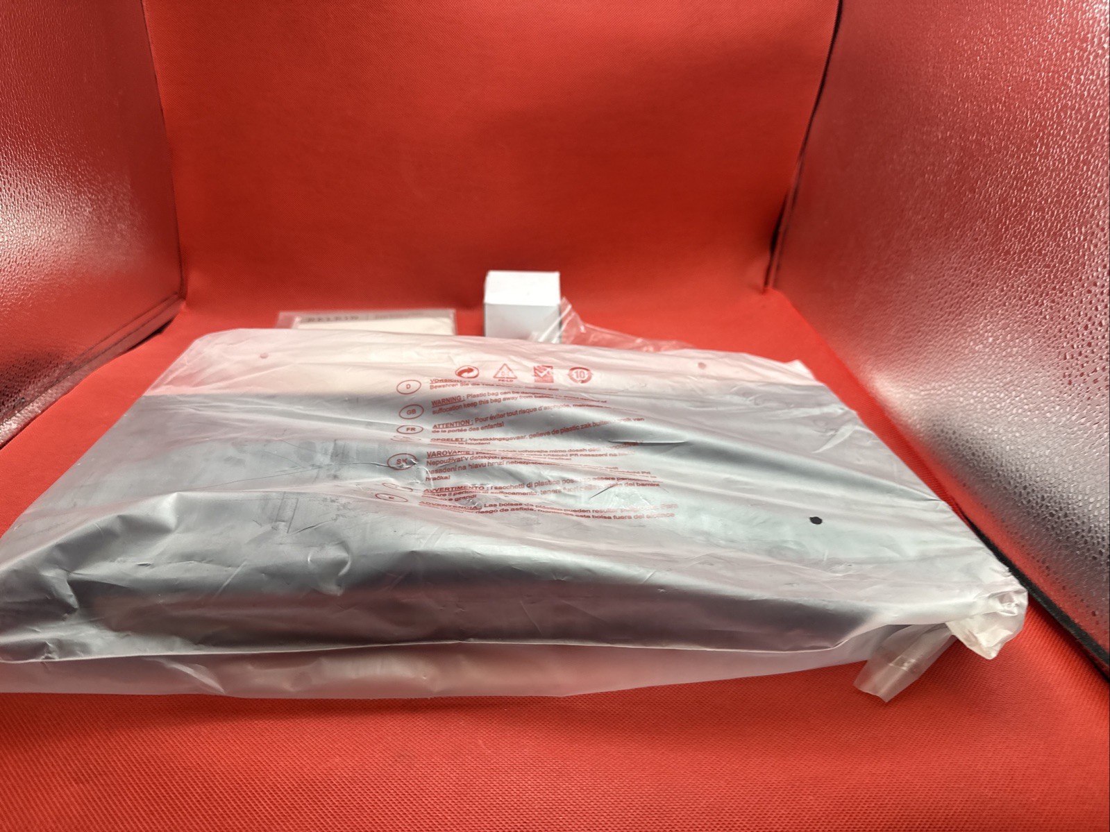 Belkin OmniView Pro 3 8 Port KVM Switch F1DA108Z Missing Box