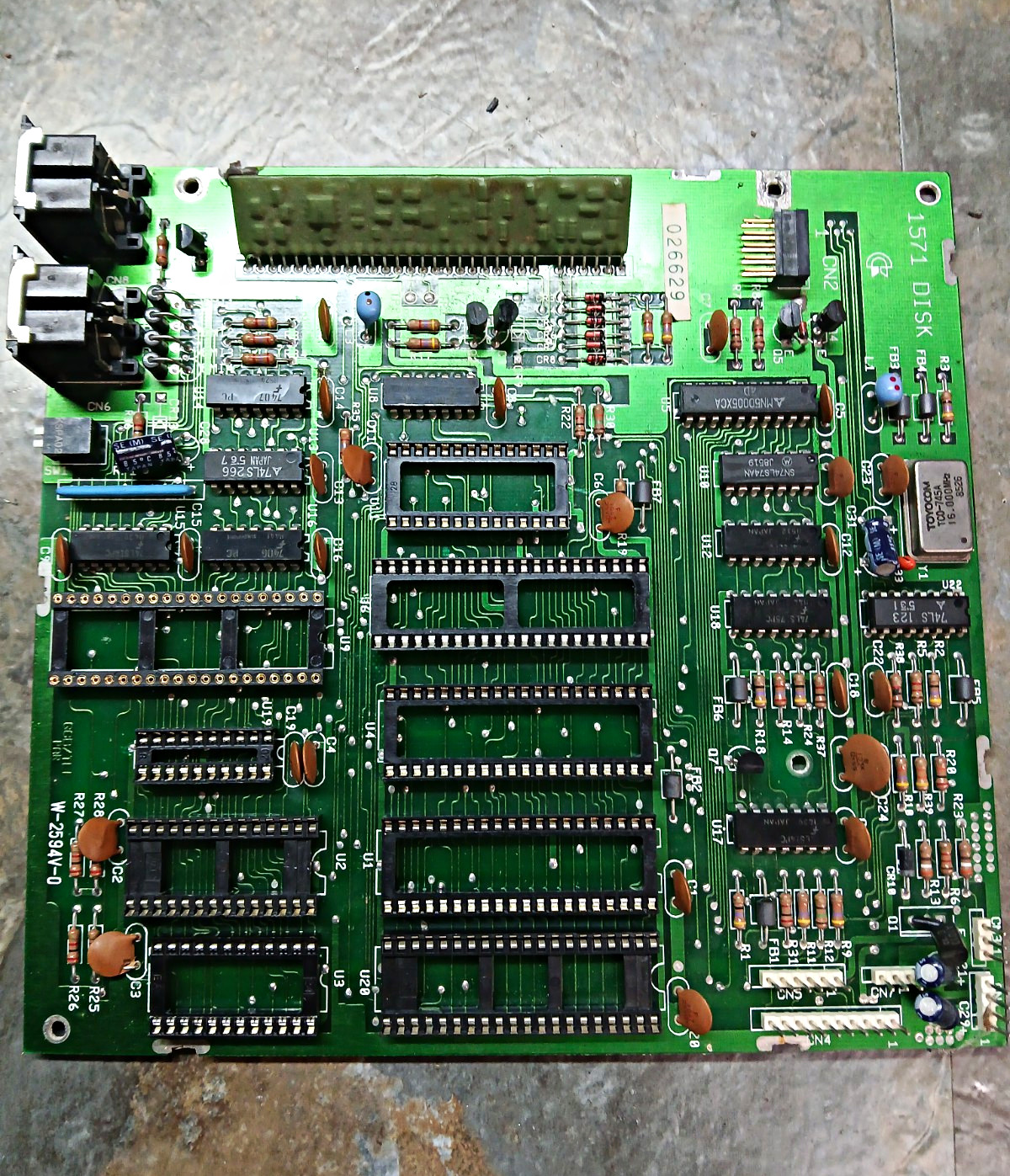 COMMODORE 1571 DISK DRIVE MAINBOARD | WORKING | ADD MAIN CHIPS | US SELLER