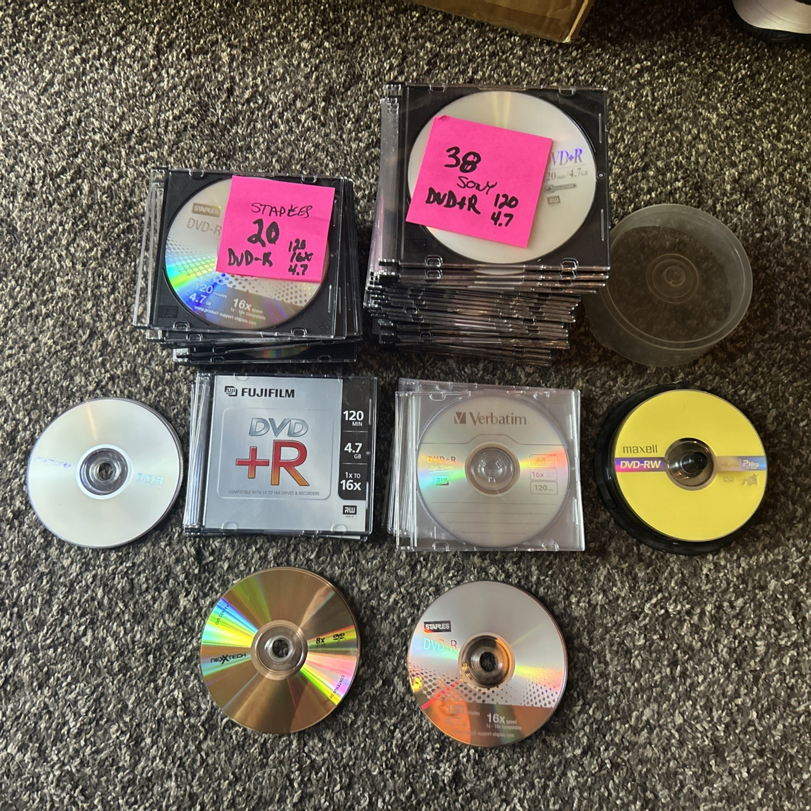 Lot of 100 DVD-/+R, DVD+RW BLANK DISCS Sony,Maxwell,Memorex,FUJI,Staples w/cases