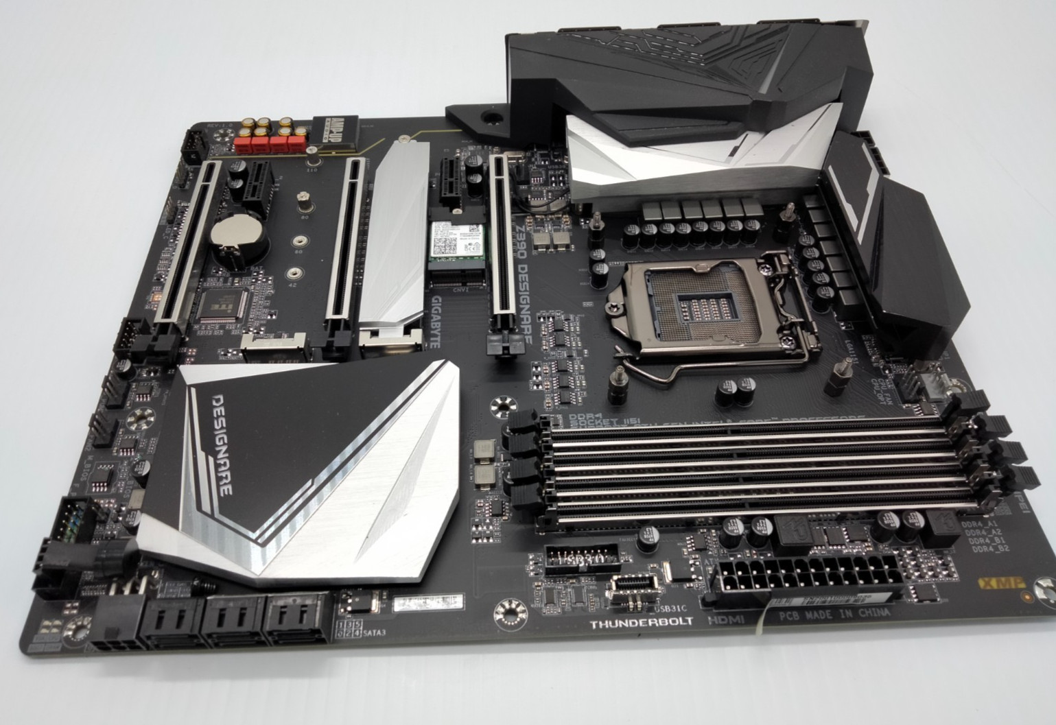 Gigabyte Z390 Designare LGA1151 DDR4 WiFi Motherboard