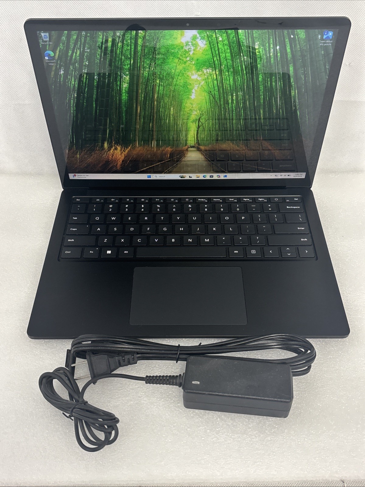 Microsoft Surface Laptop 5 13.5'' (512GB, Intel Core i7-12th, 16GB) *Read*