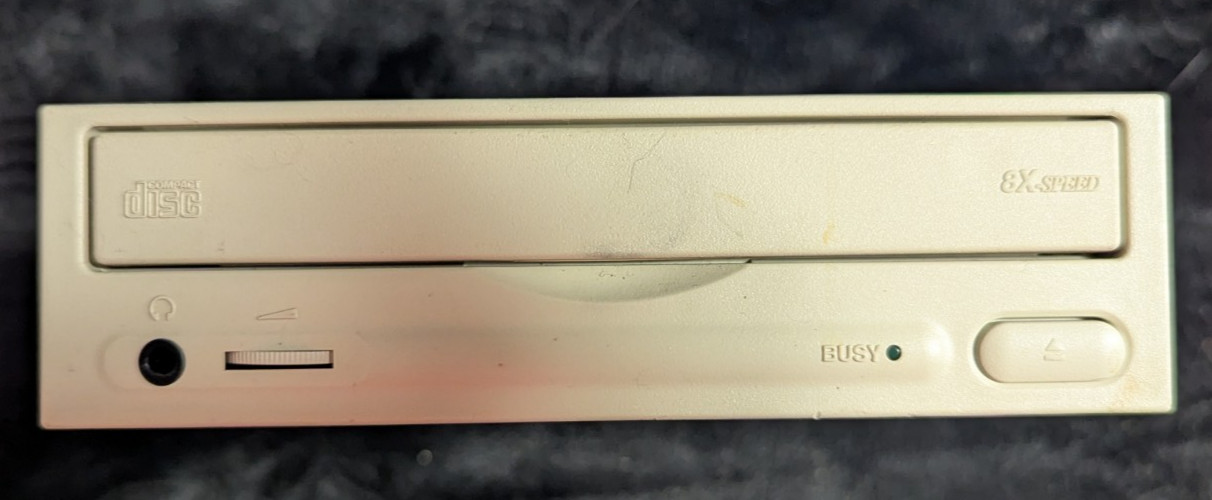 Torisan CDR-S18 Internal CD-ROM Drive 8x Speed Vintage March 1997 Beige 5.25in
