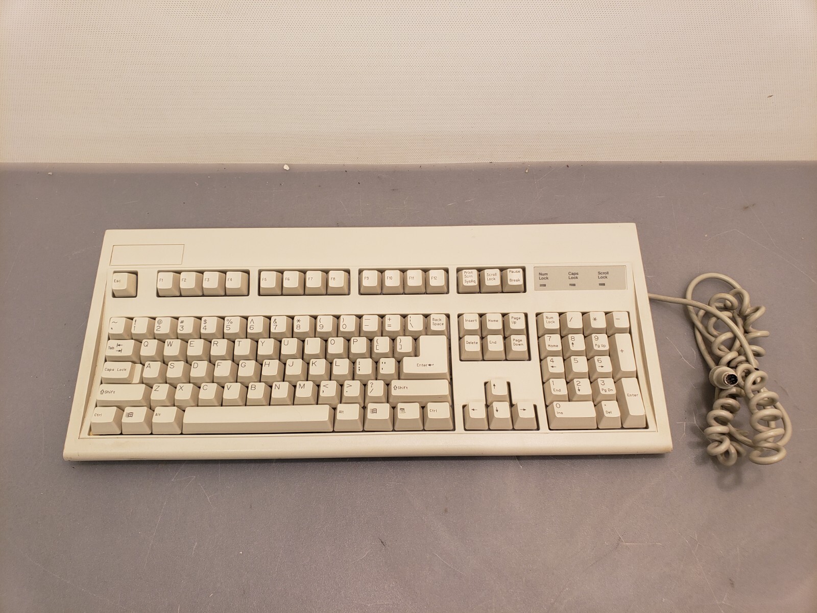 Vintage Keytronic E03601QLPS2-C Mechanical PS/2 PS2 Keyboard Clean
