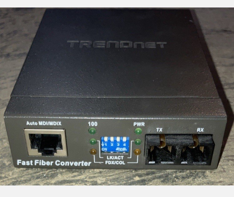 TrendNet Fast Fiber Converter TFC-210MSC(A) V1.0R TESTED (NO PSU/CABLES)