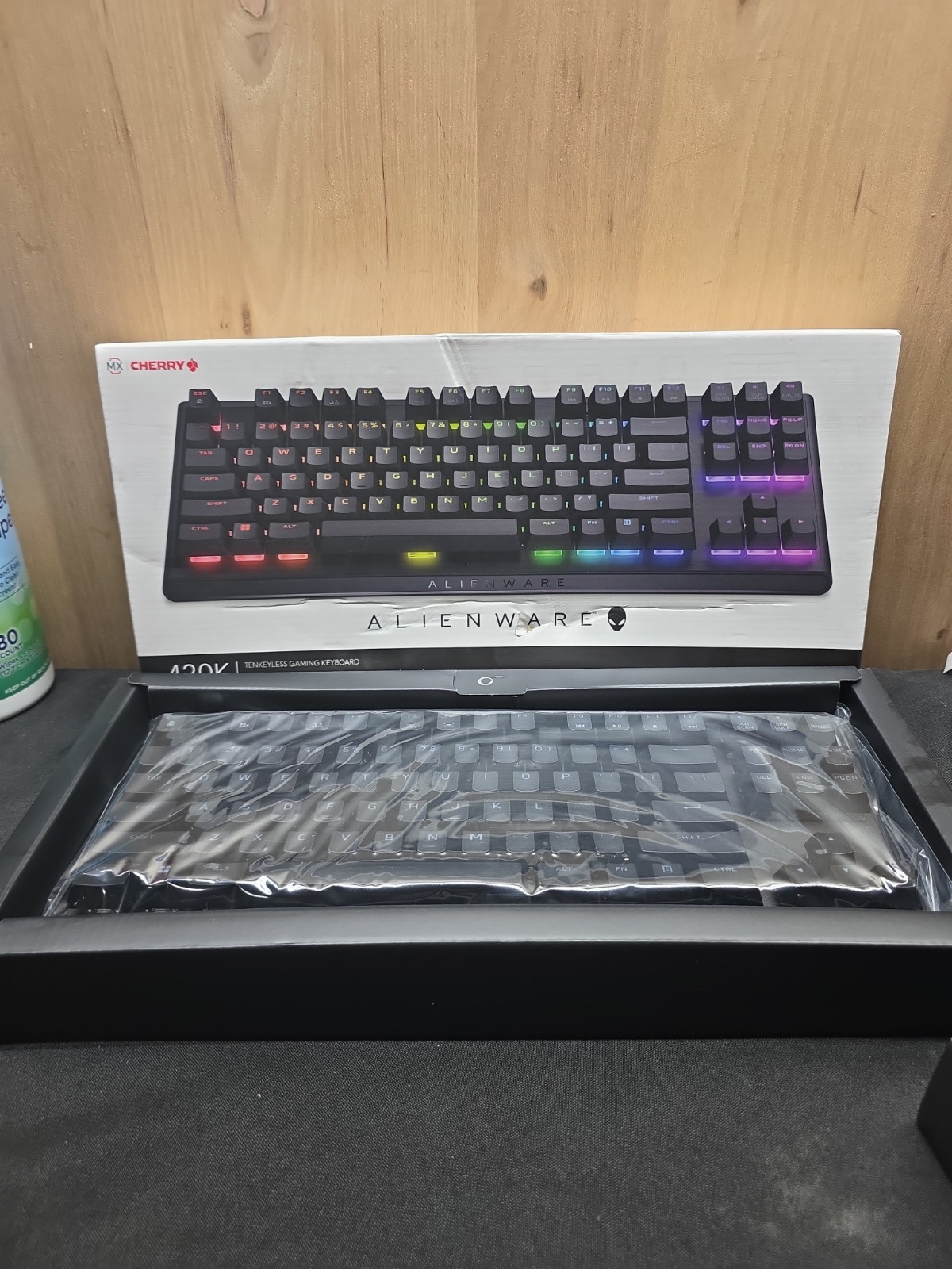 Alienware Tenkeyless Gaming Keyboard  AW420K  New Open Box