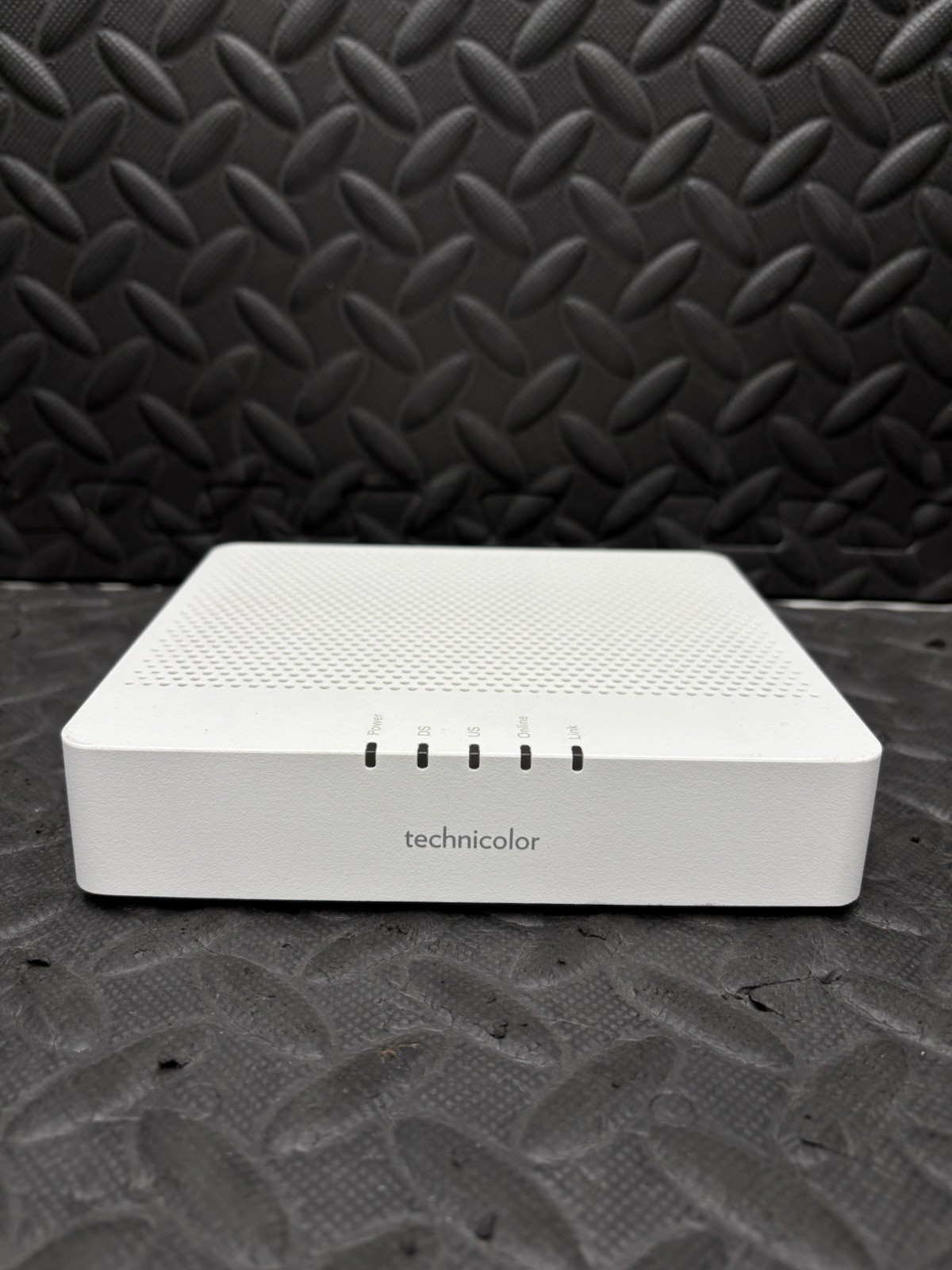 Technicolor Model TC4400-AM Ultra-Broadband Cable Modem White | No Power Cord