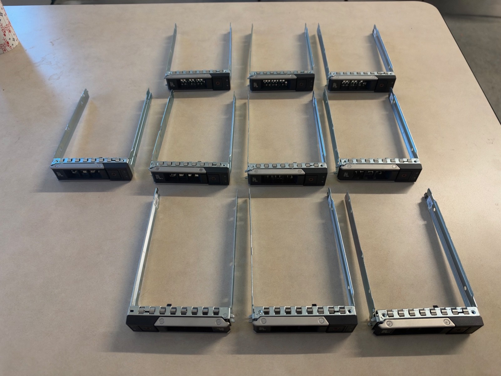 Lot of 10 Dell PowerEdge R640 R740 G14 Server 3.5" SAS/SATA HDD Tray Caddy Y796F