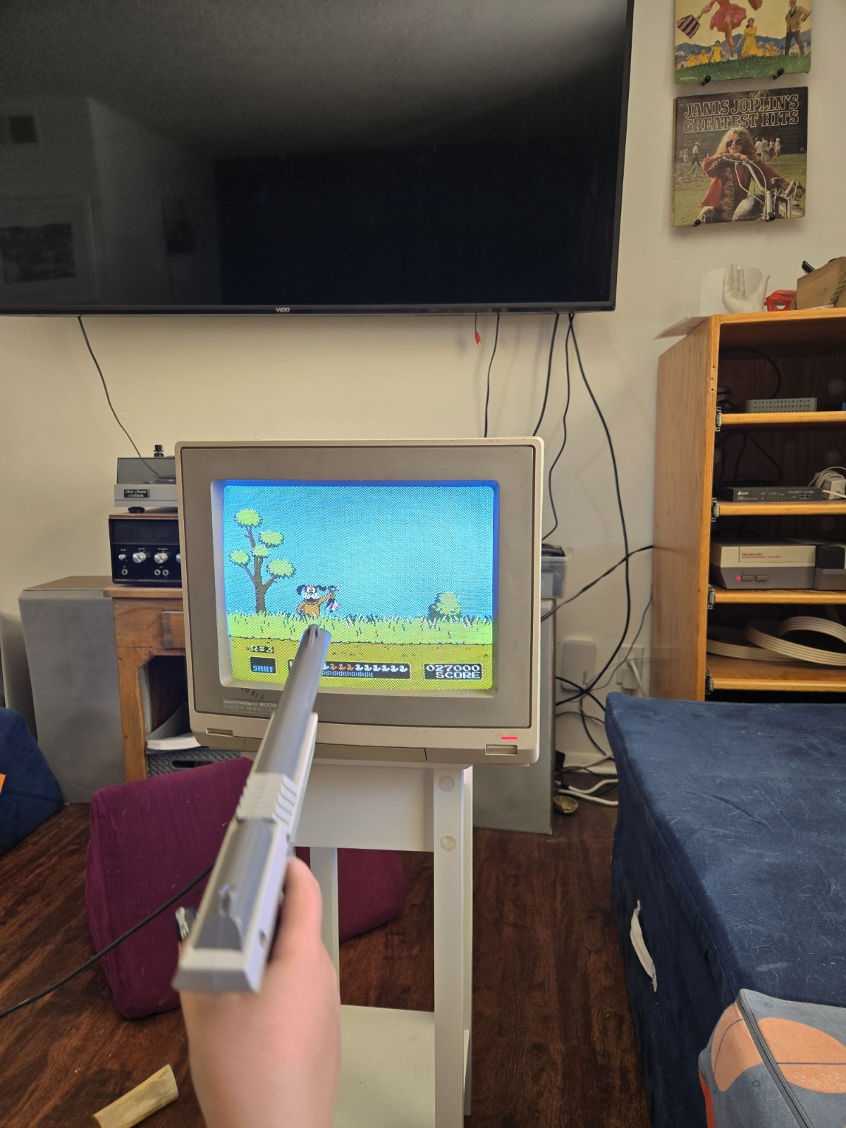 Commodore 2002 Video Computer Gaming Monitor CRT (1987) TESTED & WORKING 15kHz