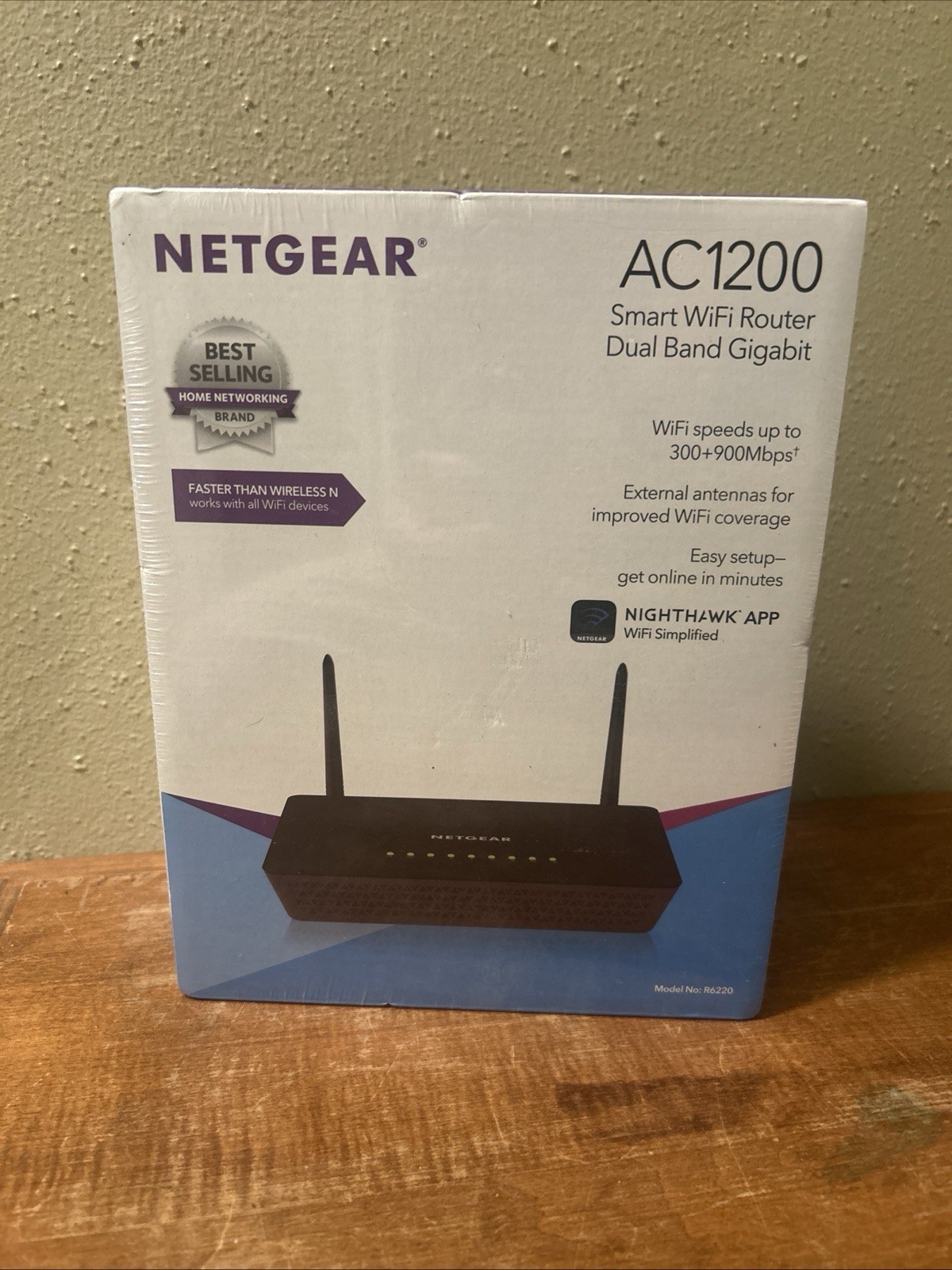 NETGEAR R6220 Smart Wi-Fi Router AC1200 NEW 
