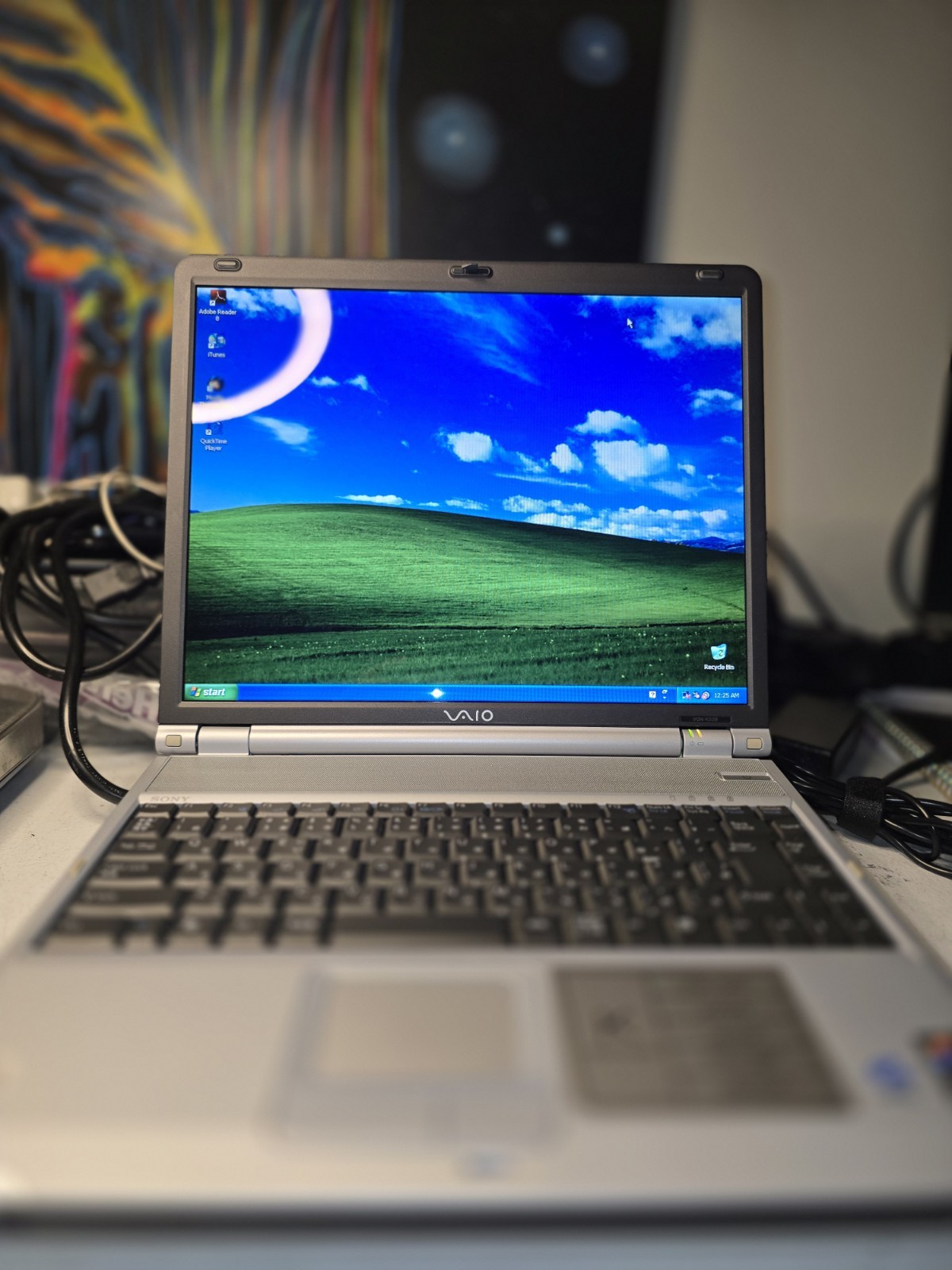 Vintage Sony VAIO PCG-9R6N Laptop Windows XP Working w/ AC Adapter