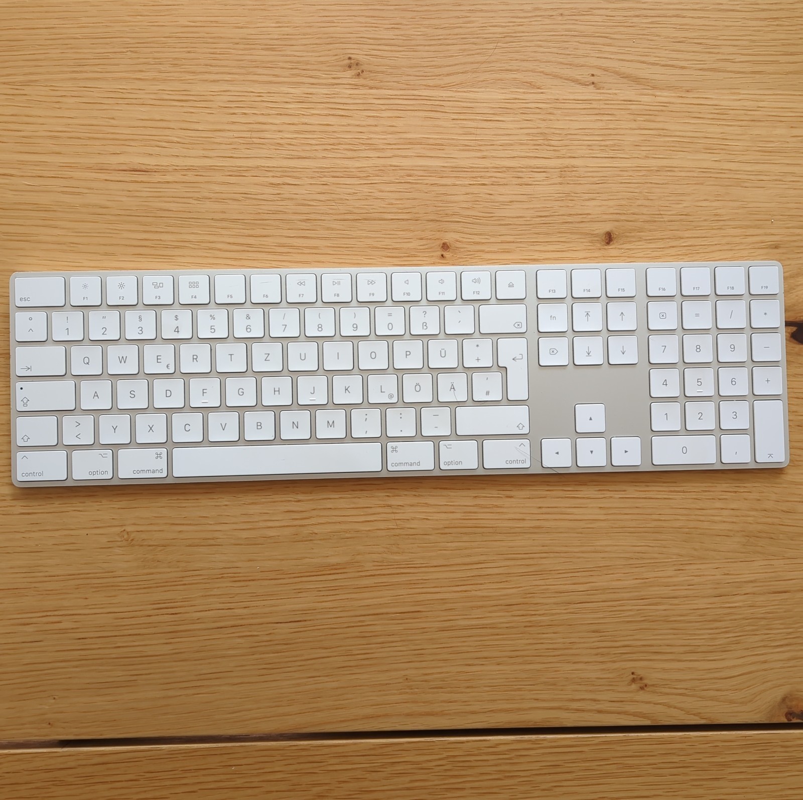 Apple Magic Keyboard 2 - Wireless - A1843 - Tested & Working