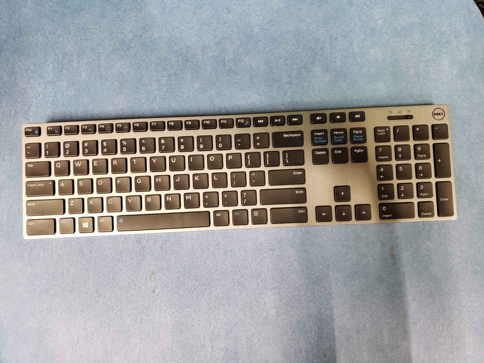 Dell WK717 Premier Wireless Bluetooth Gray Keyboard with Dongle. Tested