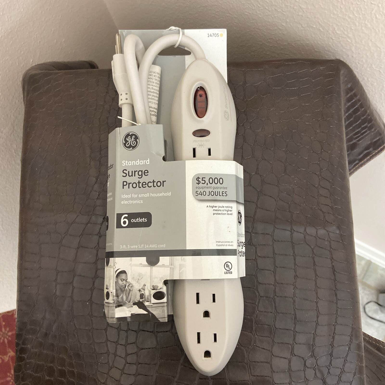 NEW GE SurgePro 6-Outlet Electronics Protector 540 Joules 3-FT SJT 14 AWG 3-wire
